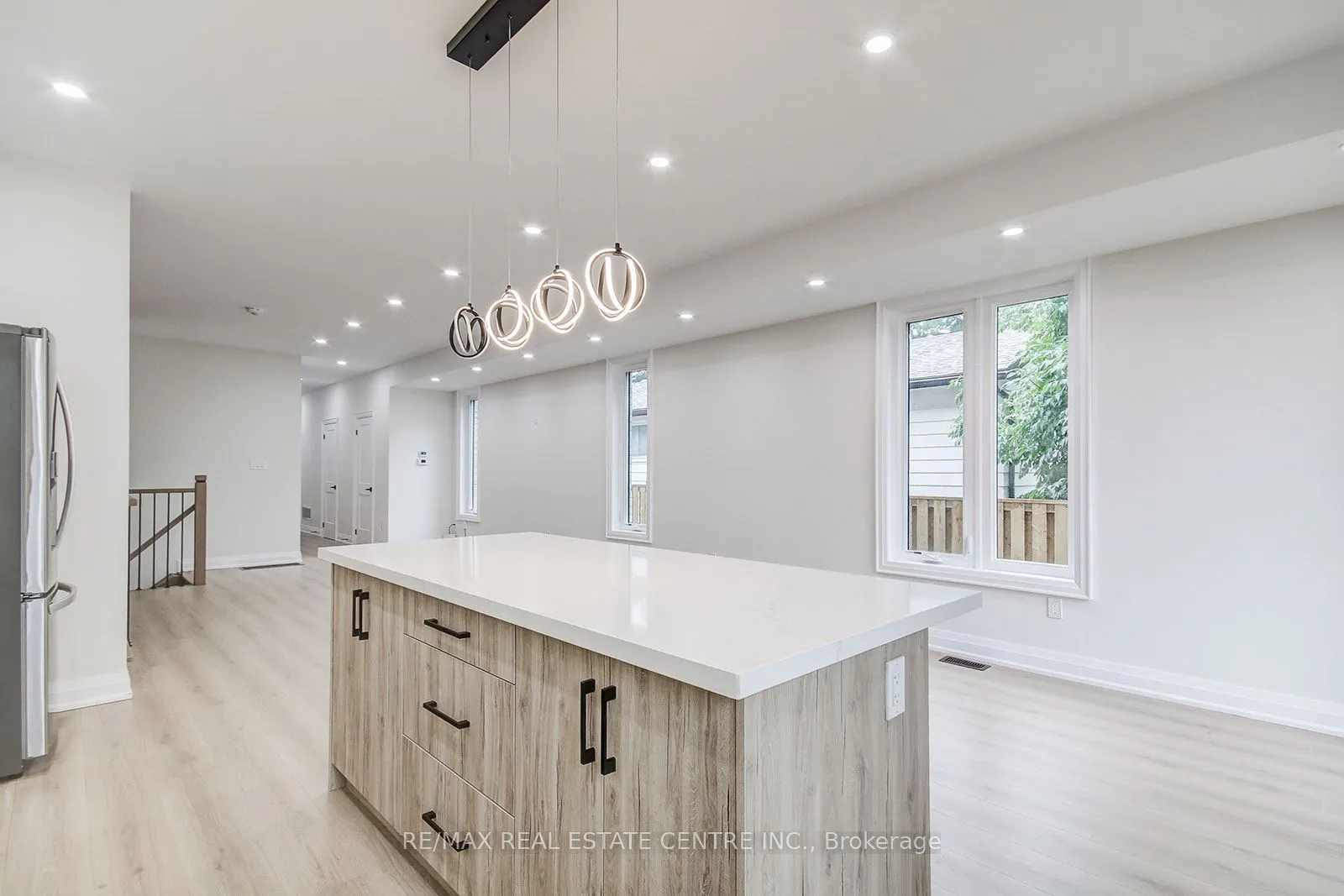 9 Caroline Street, #1