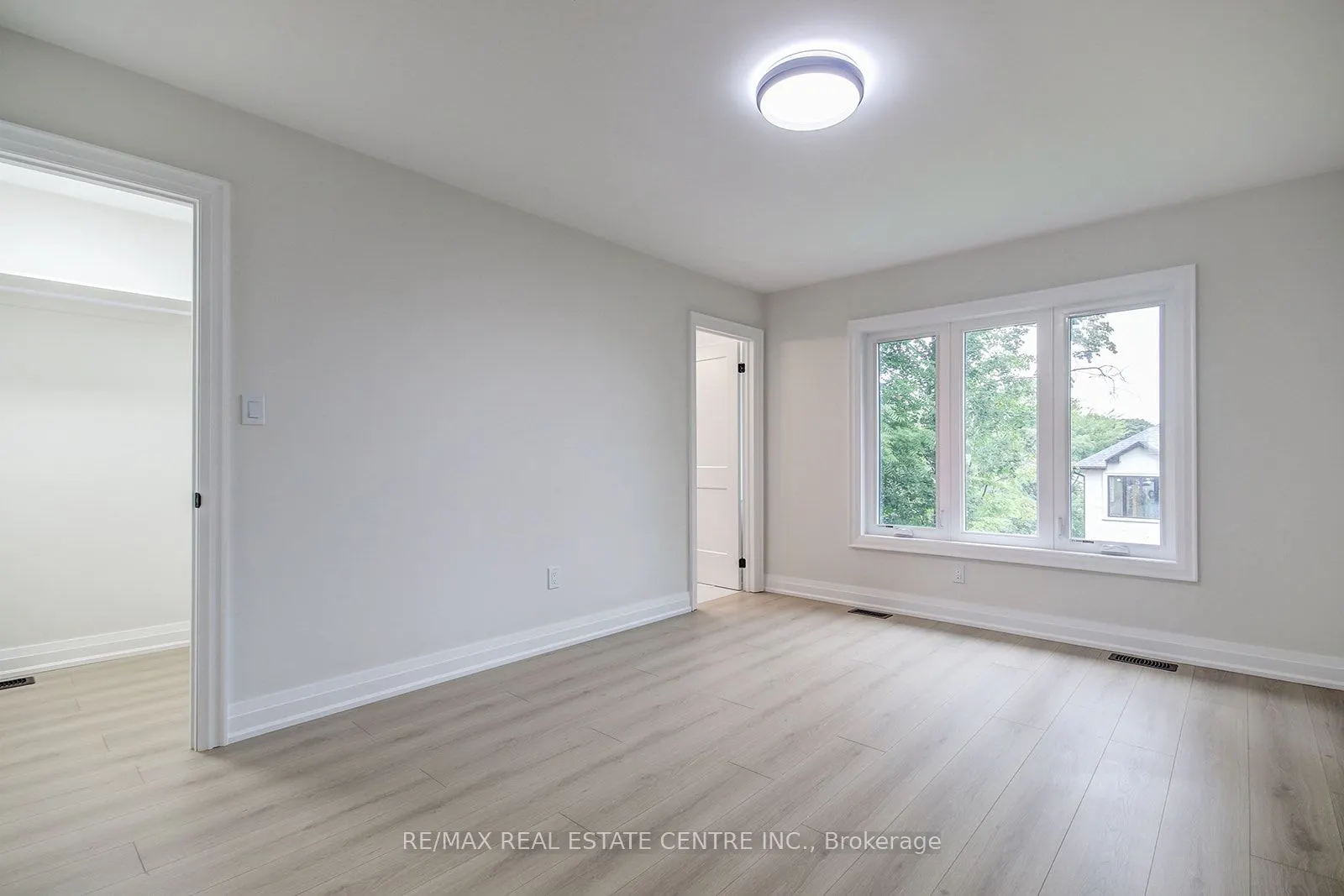 9 Caroline Street, #1