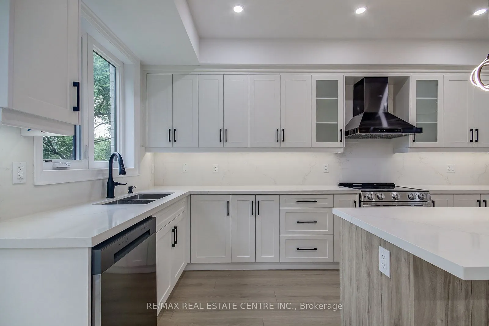 9 Caroline Street, #1
