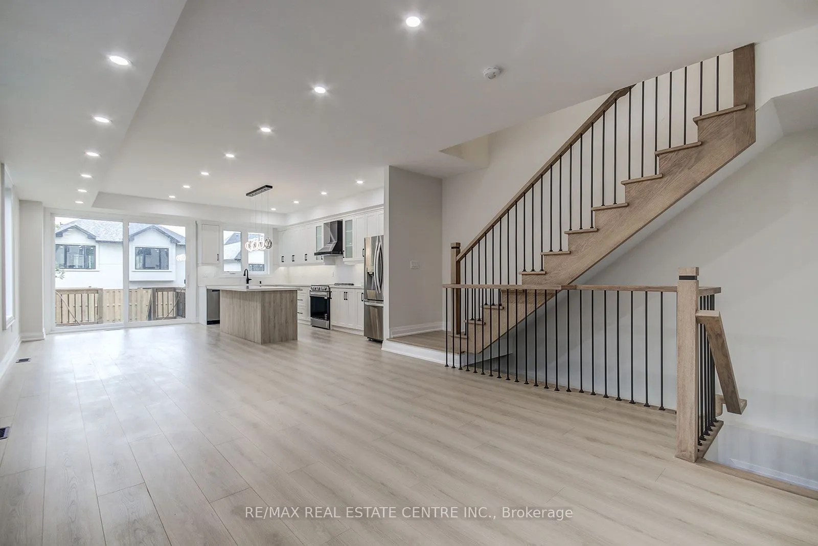 9 Caroline Street, #1