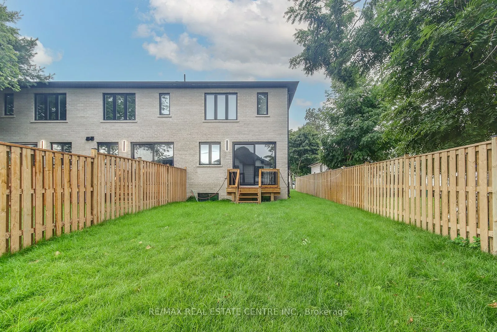 9 Caroline Street, #1