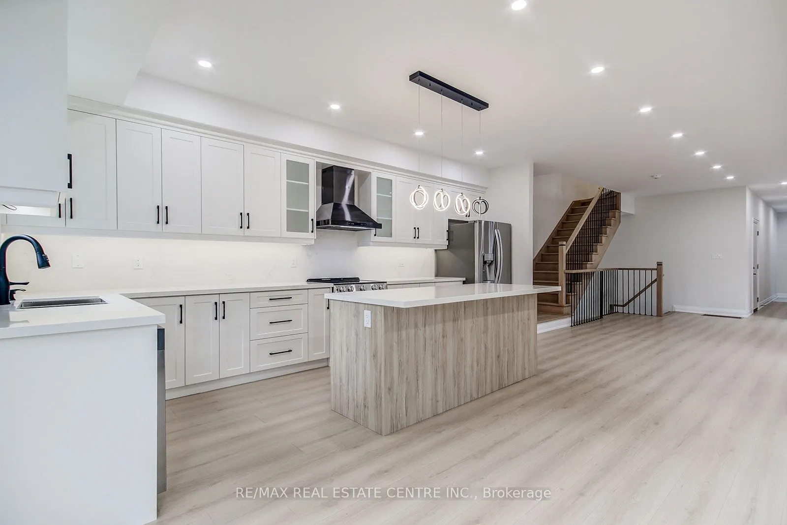 9 Caroline Street, #1