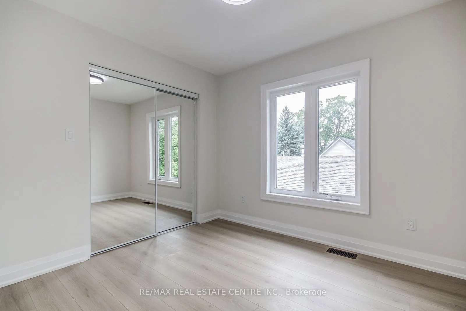 9 Caroline Street, #1