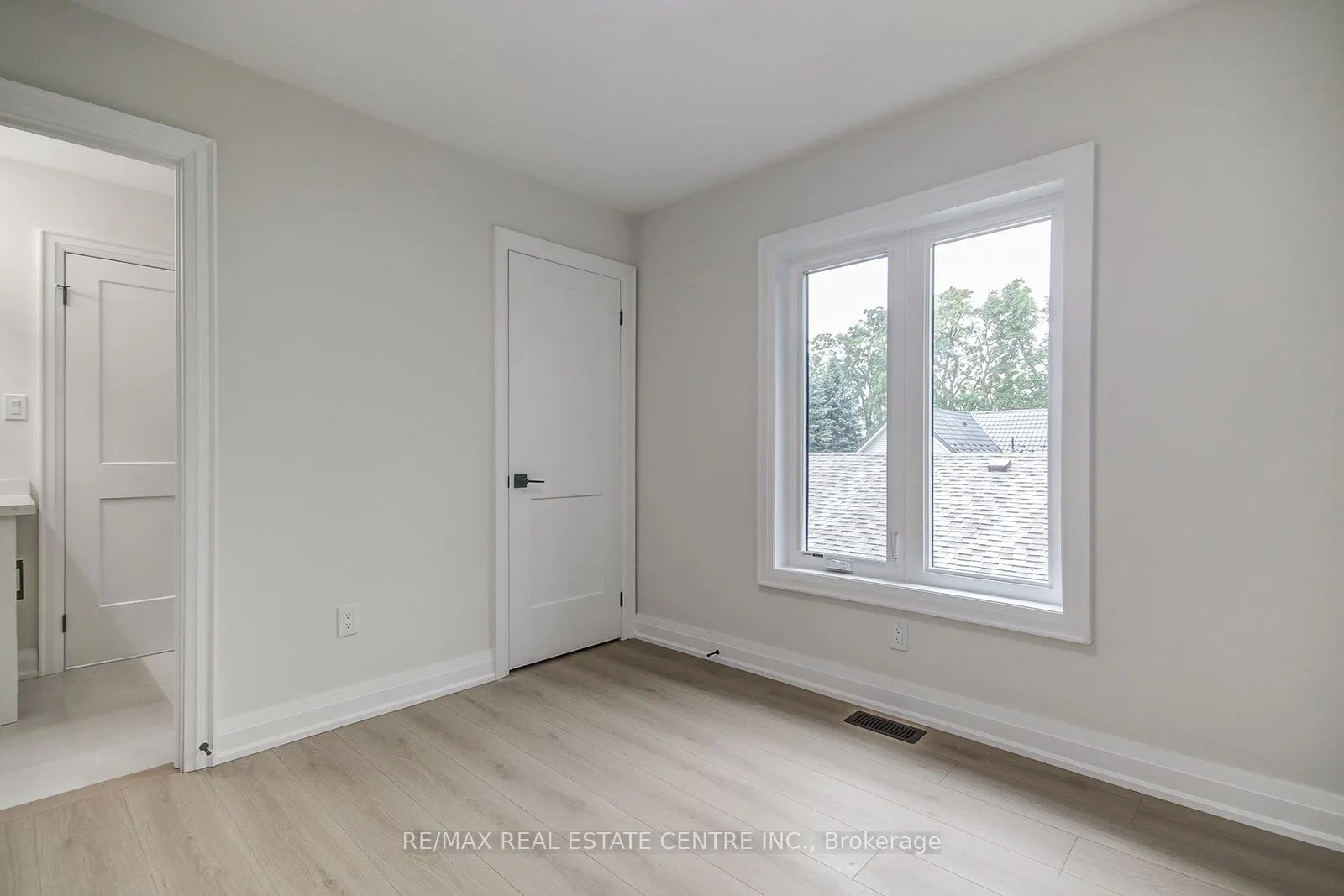9 Caroline Street, #1