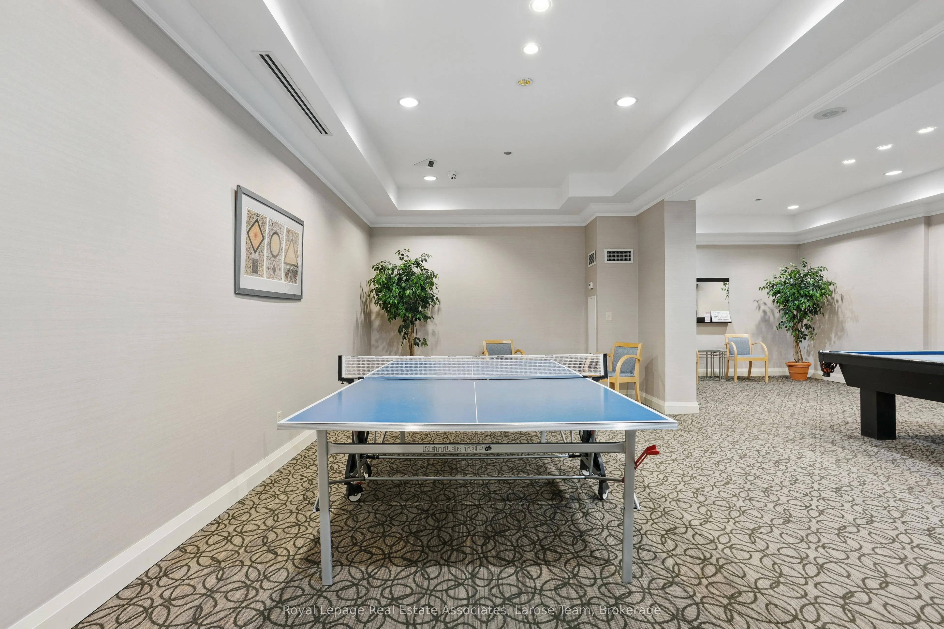1140 Parkwest Place, #709