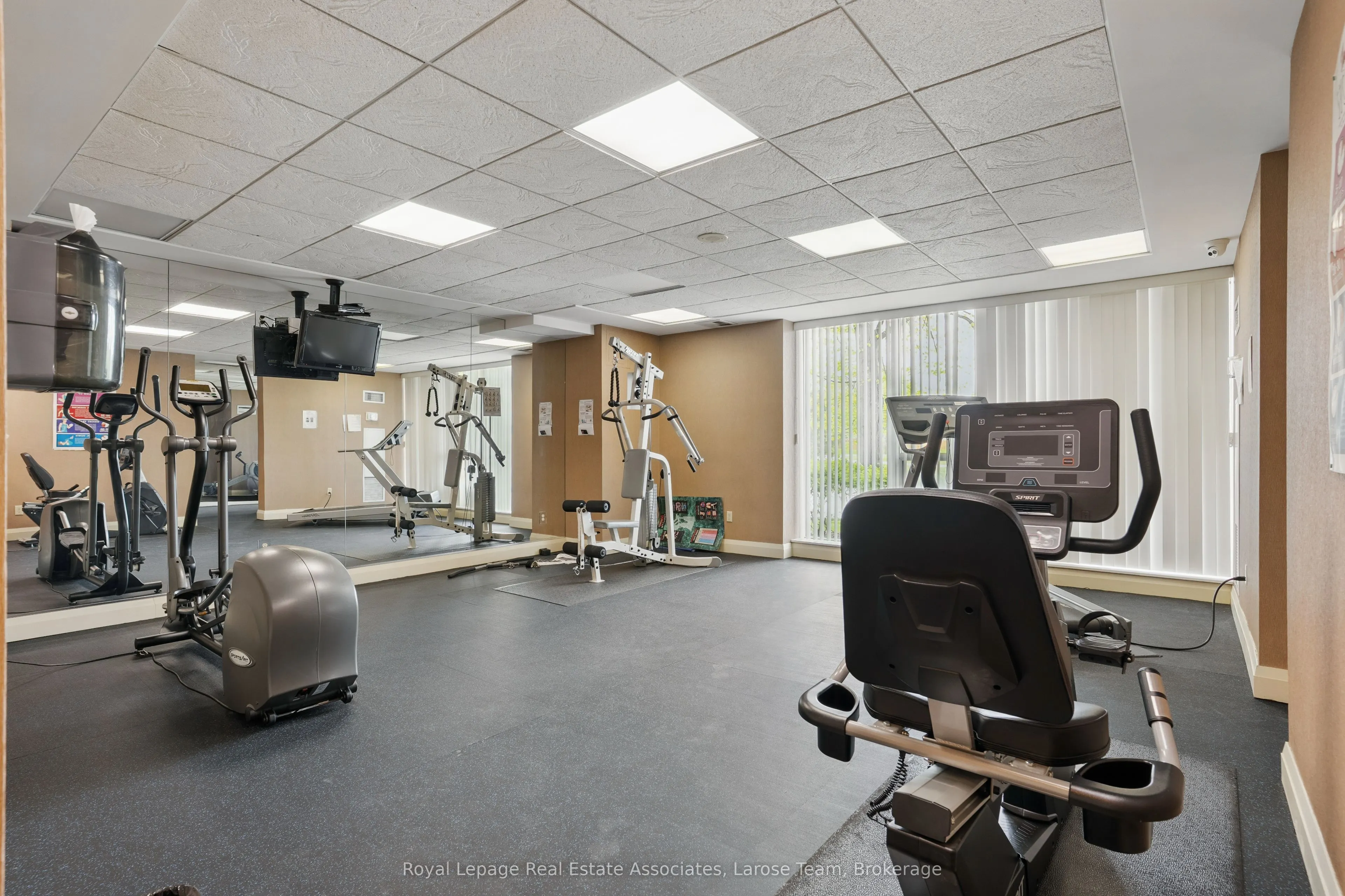 1140 Parkwest Place, #709