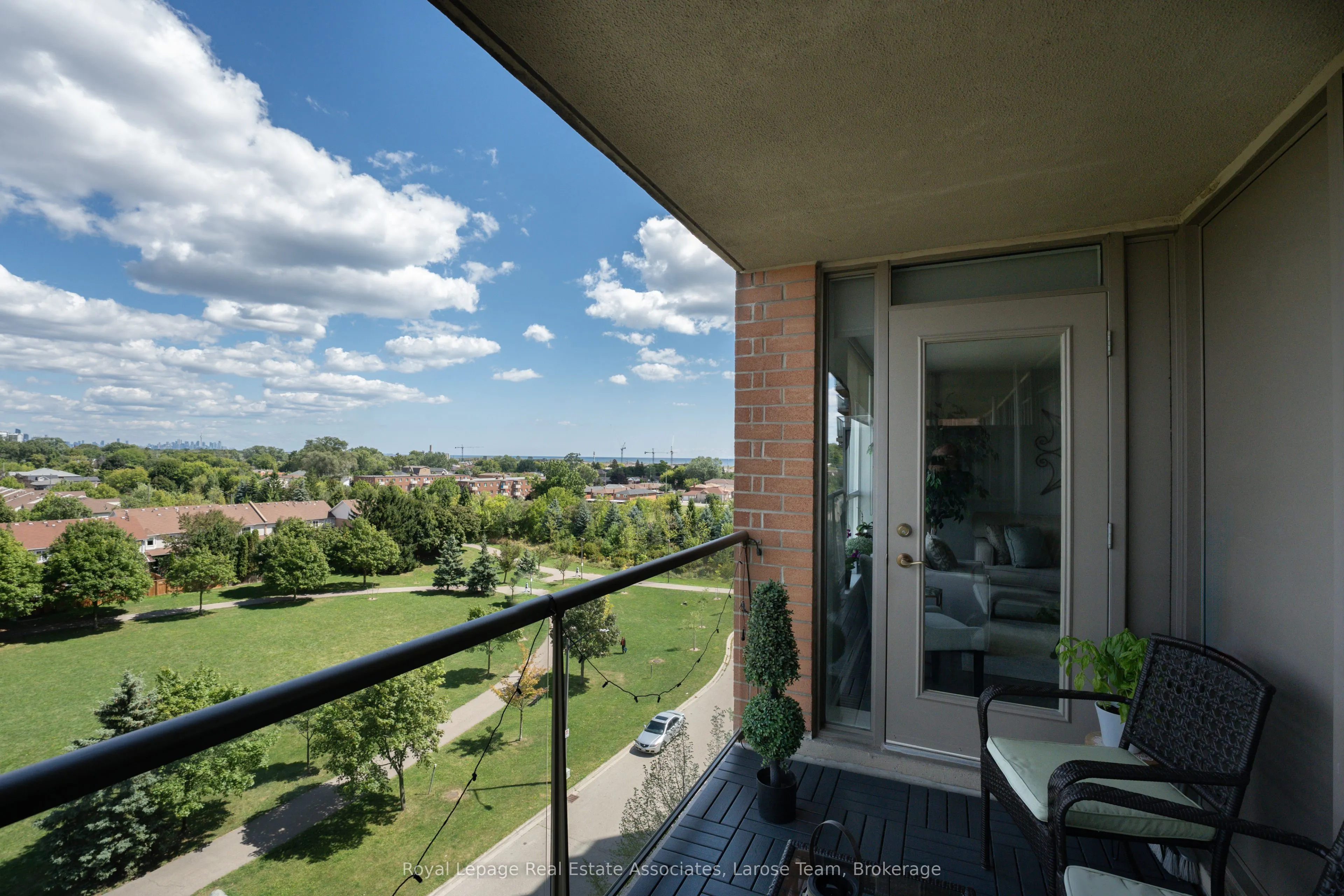 1140 Parkwest Place, #709
