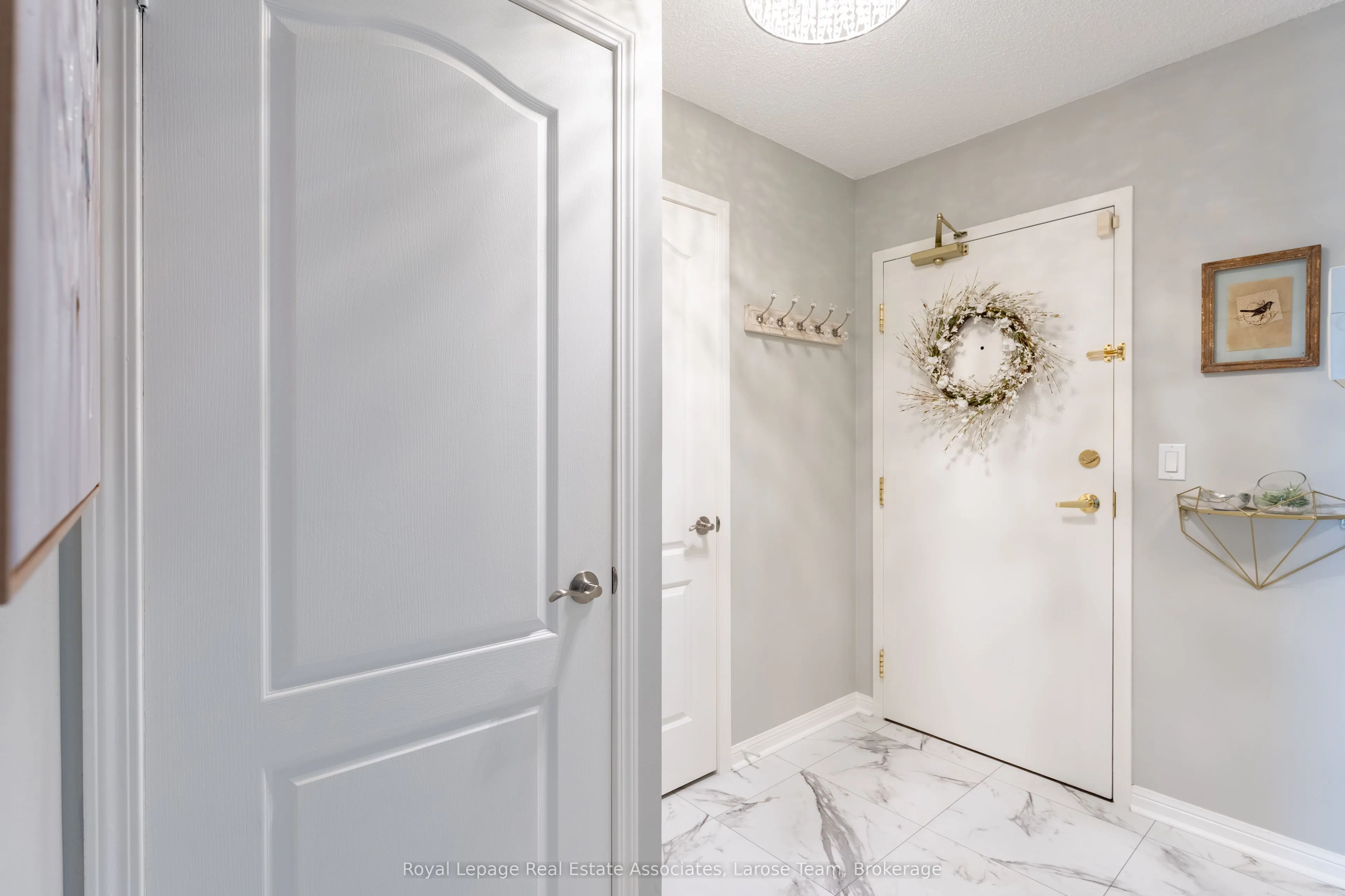 1140 Parkwest Place, #709