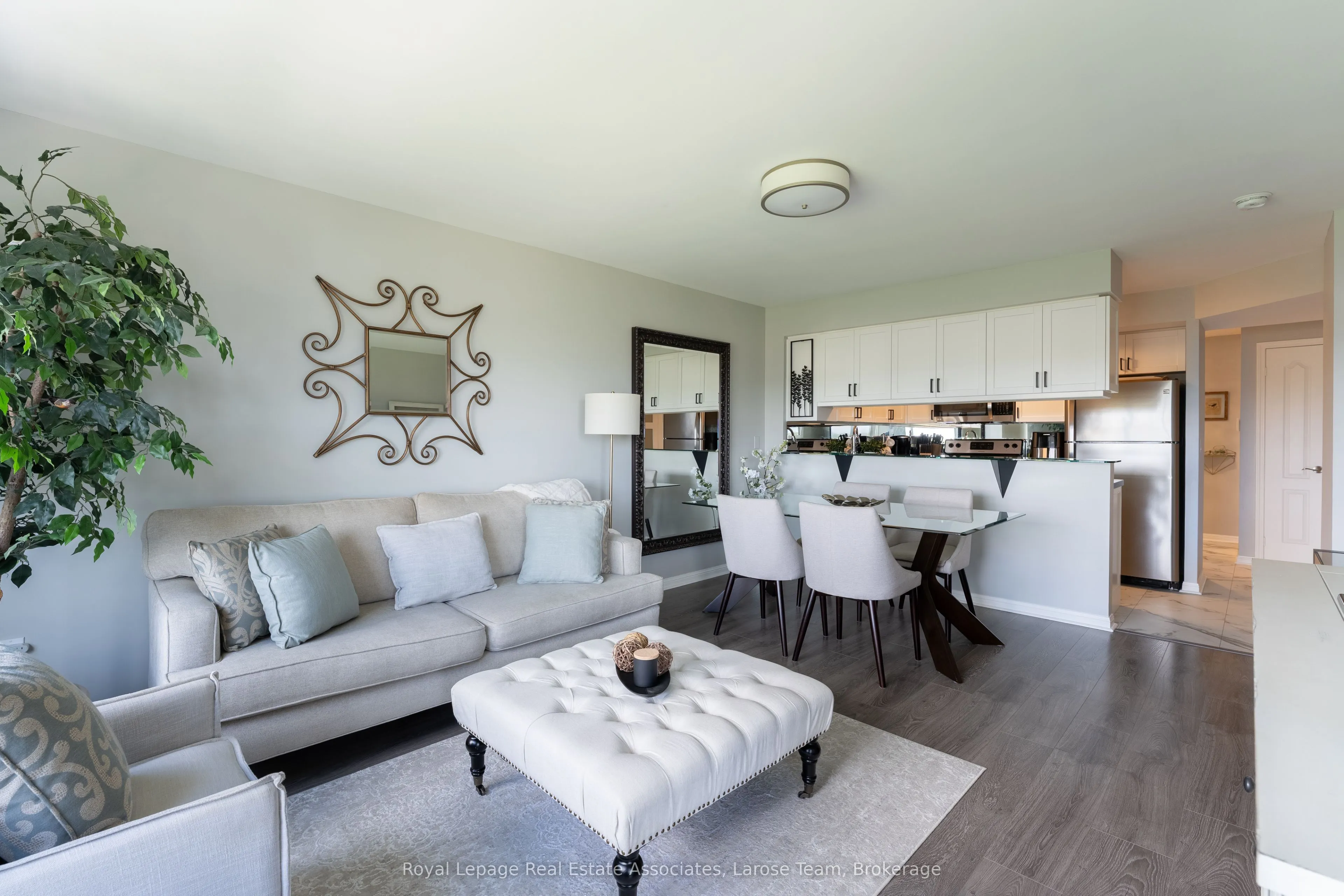 1140 Parkwest Place, #709