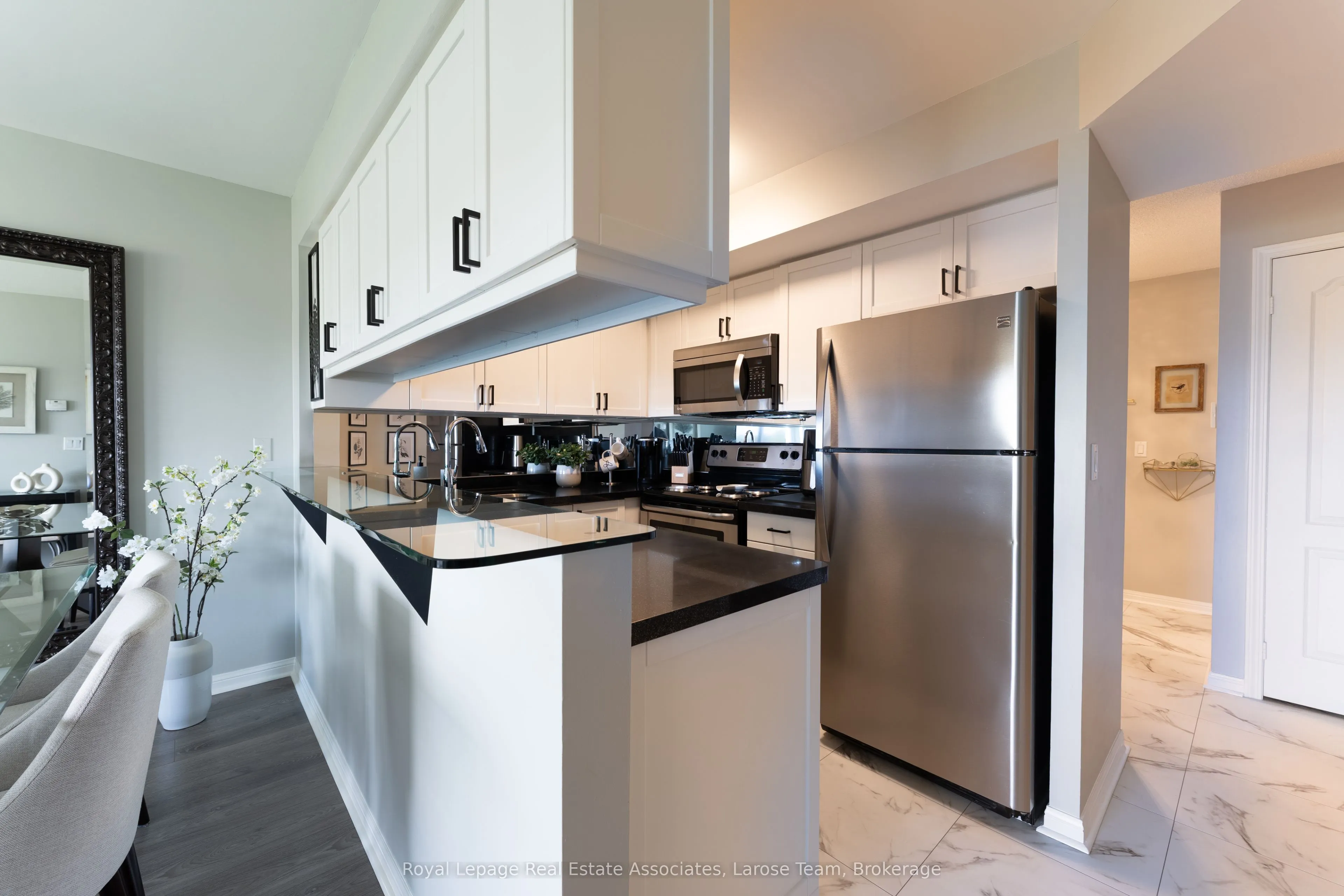 1140 Parkwest Place, #709