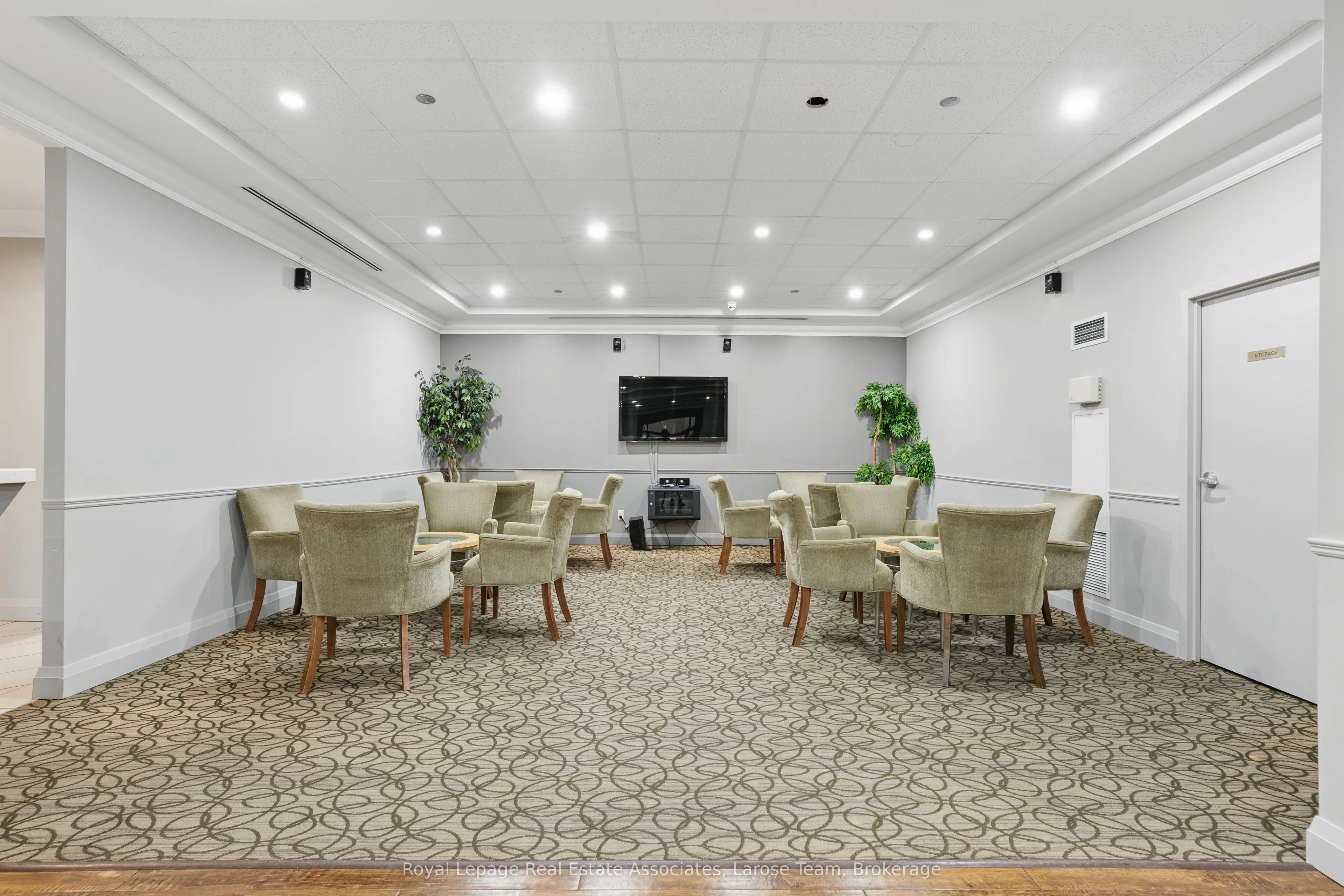 1140 Parkwest Place, #709