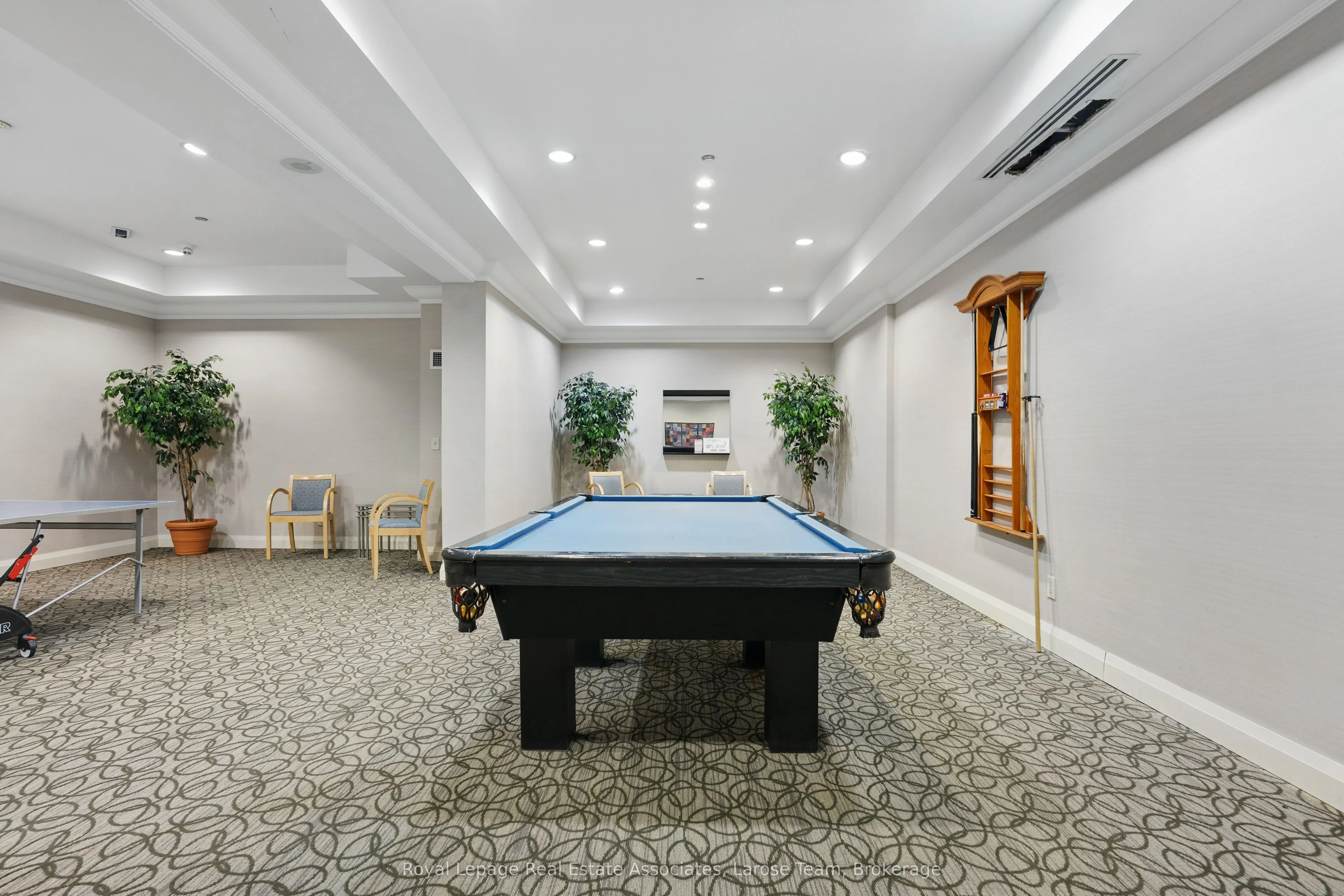 1140 Parkwest Place, #709