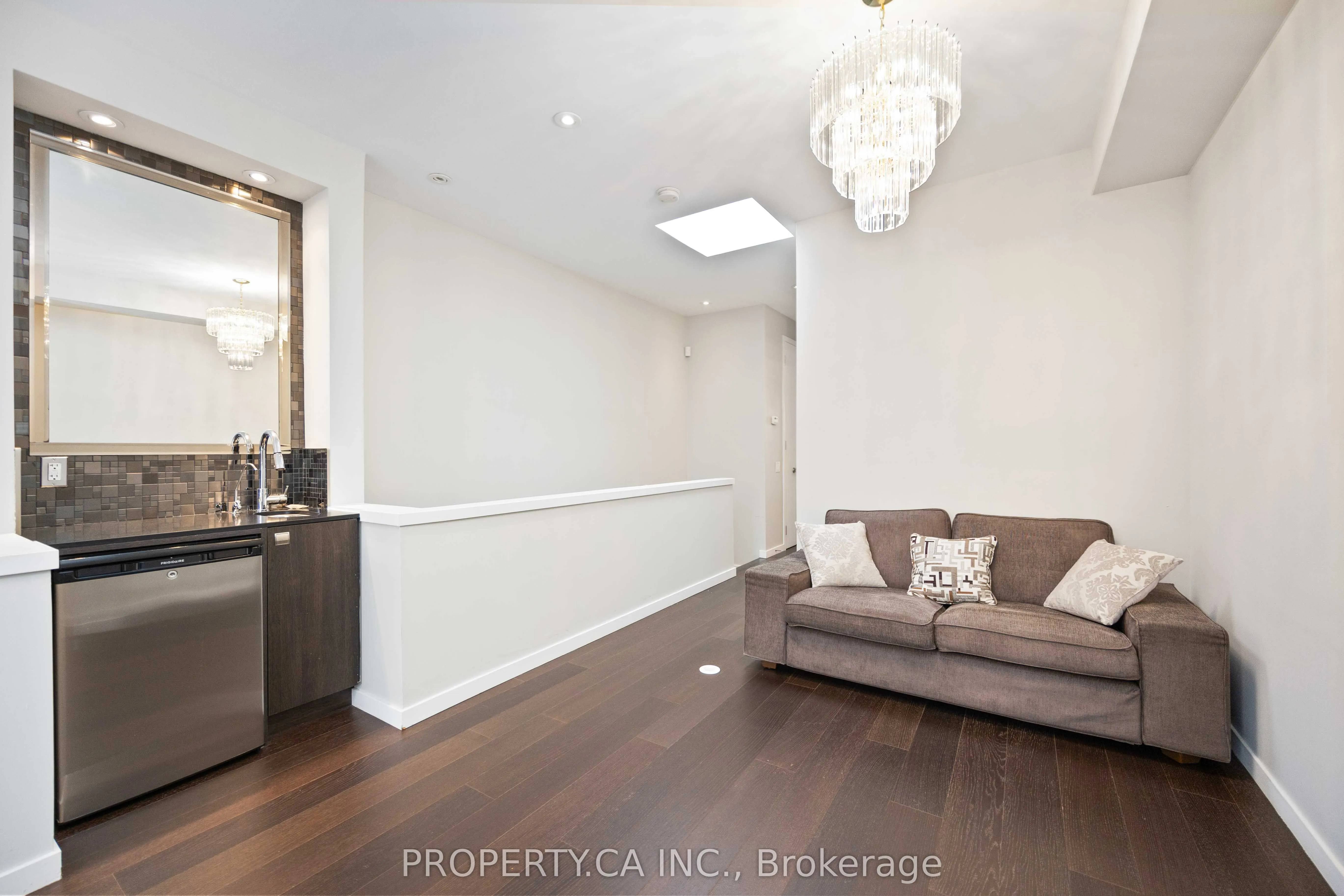265 Roxton Road