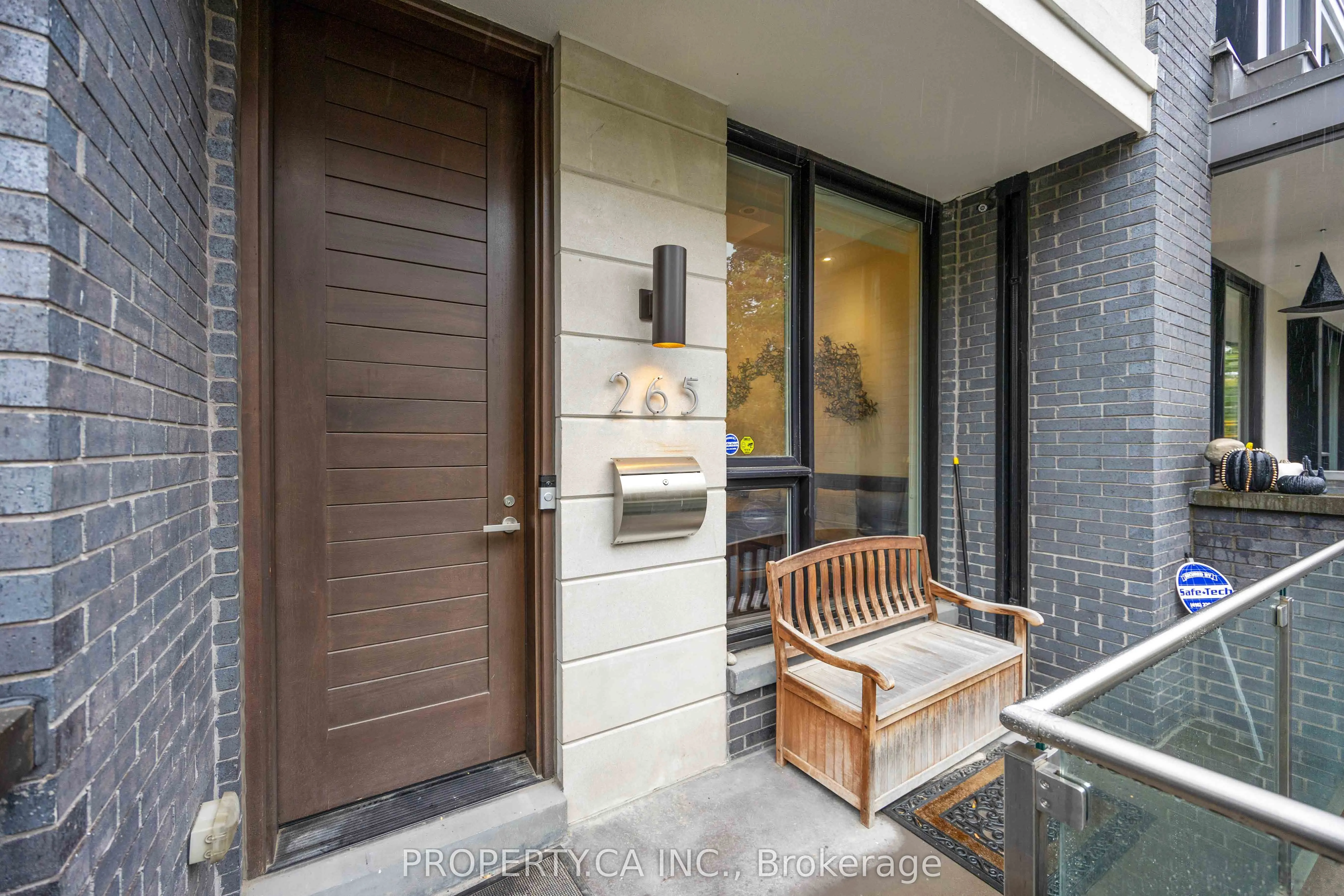 265 Roxton Road