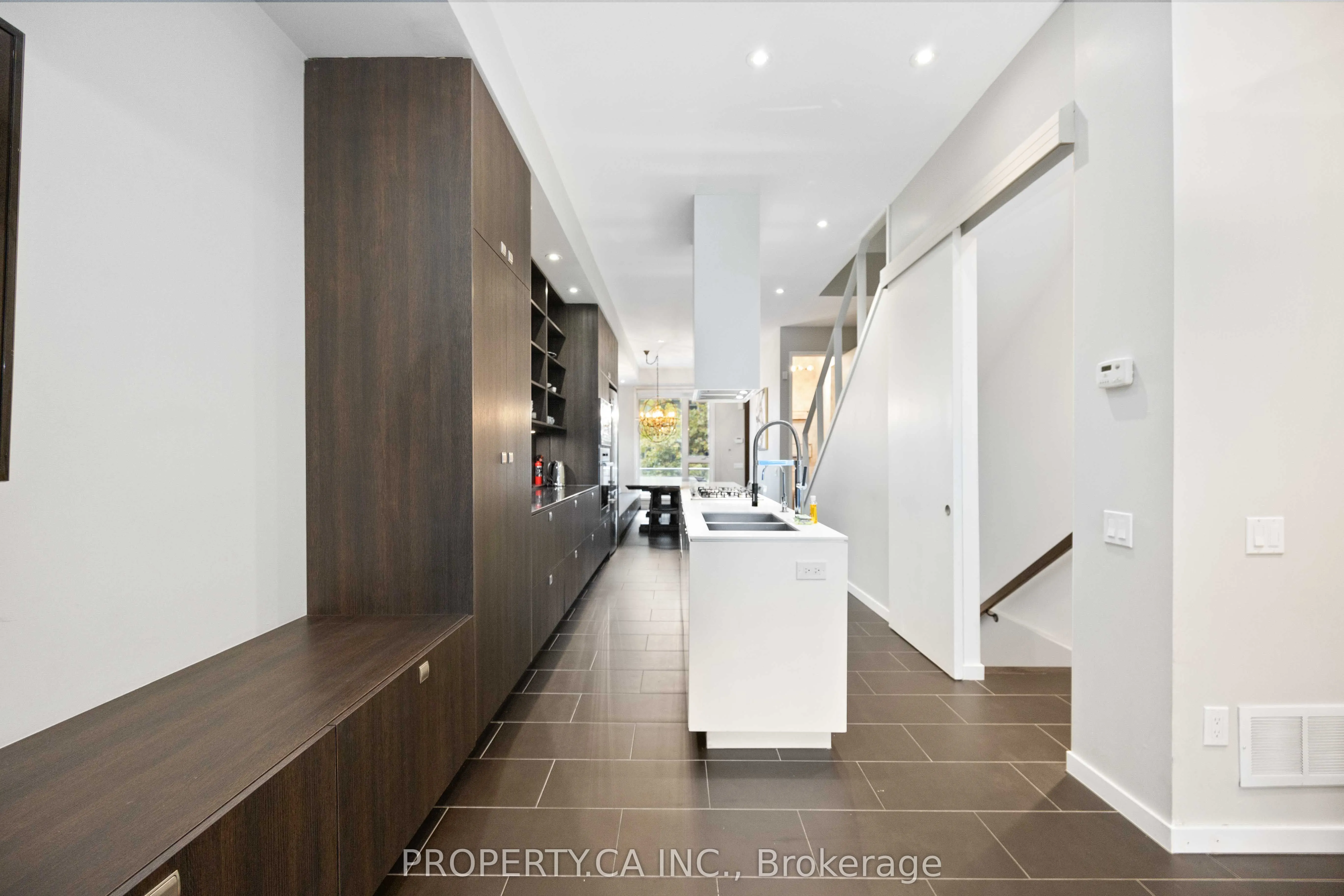 265 Roxton Road