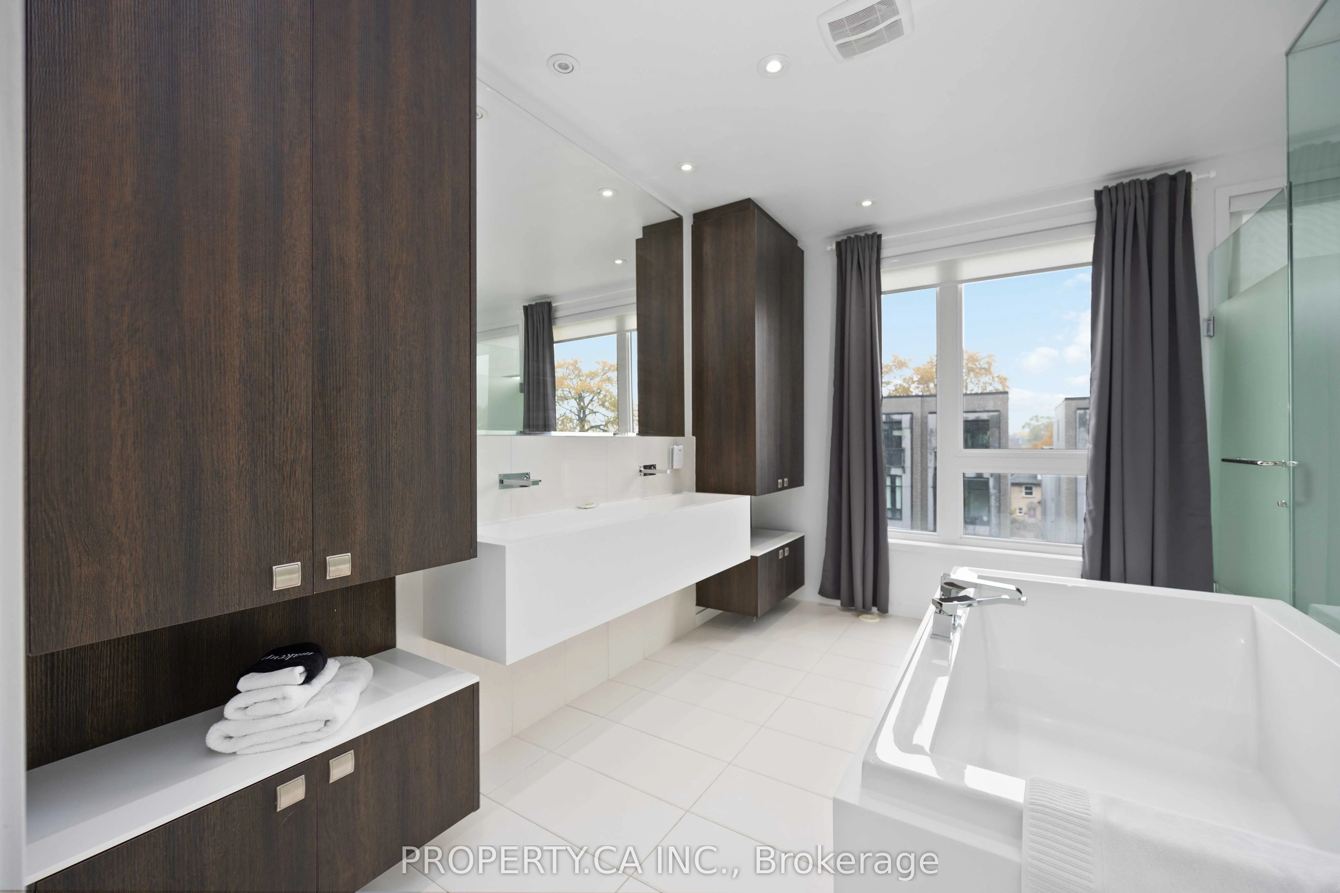 265 Roxton Road