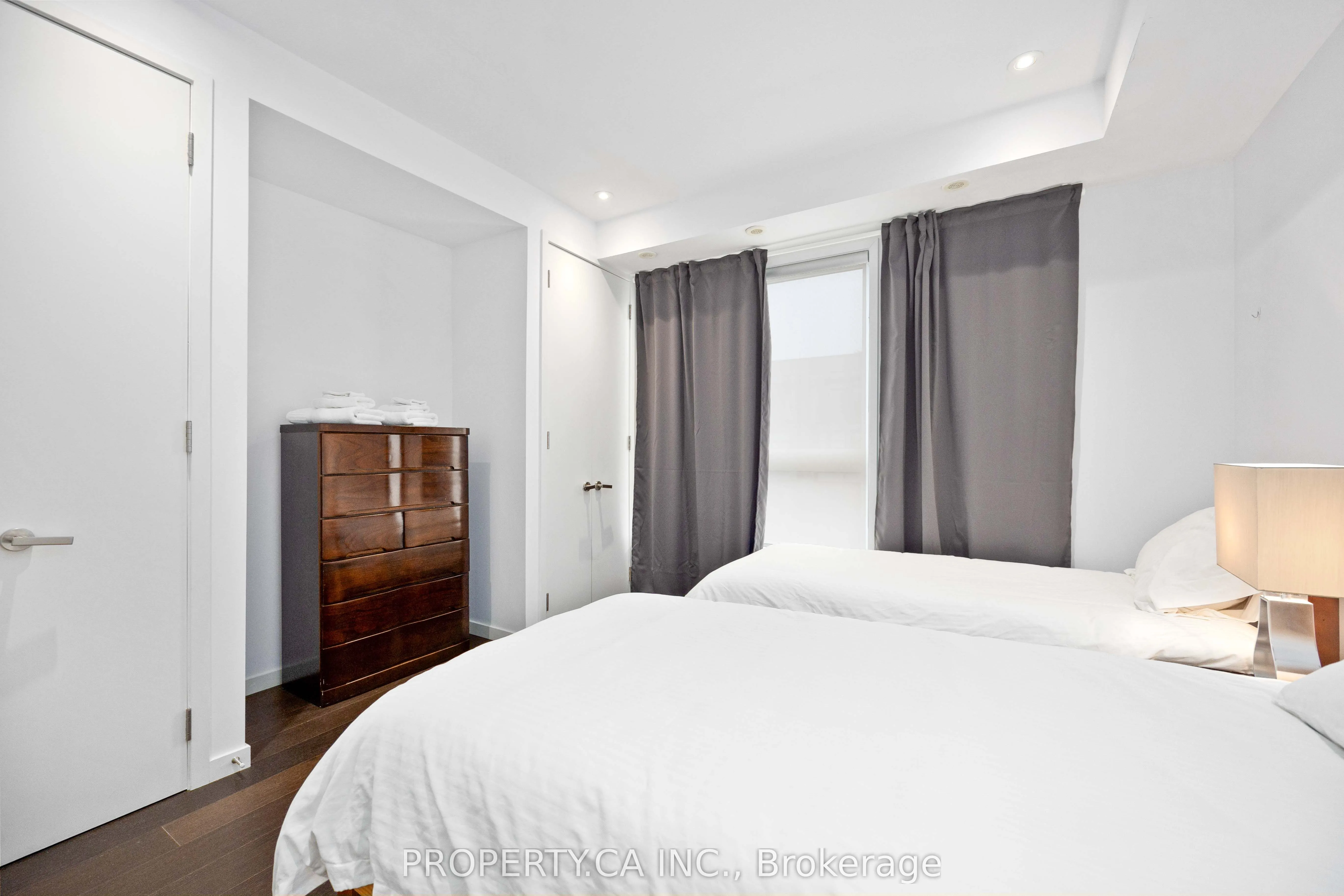 265 Roxton Road