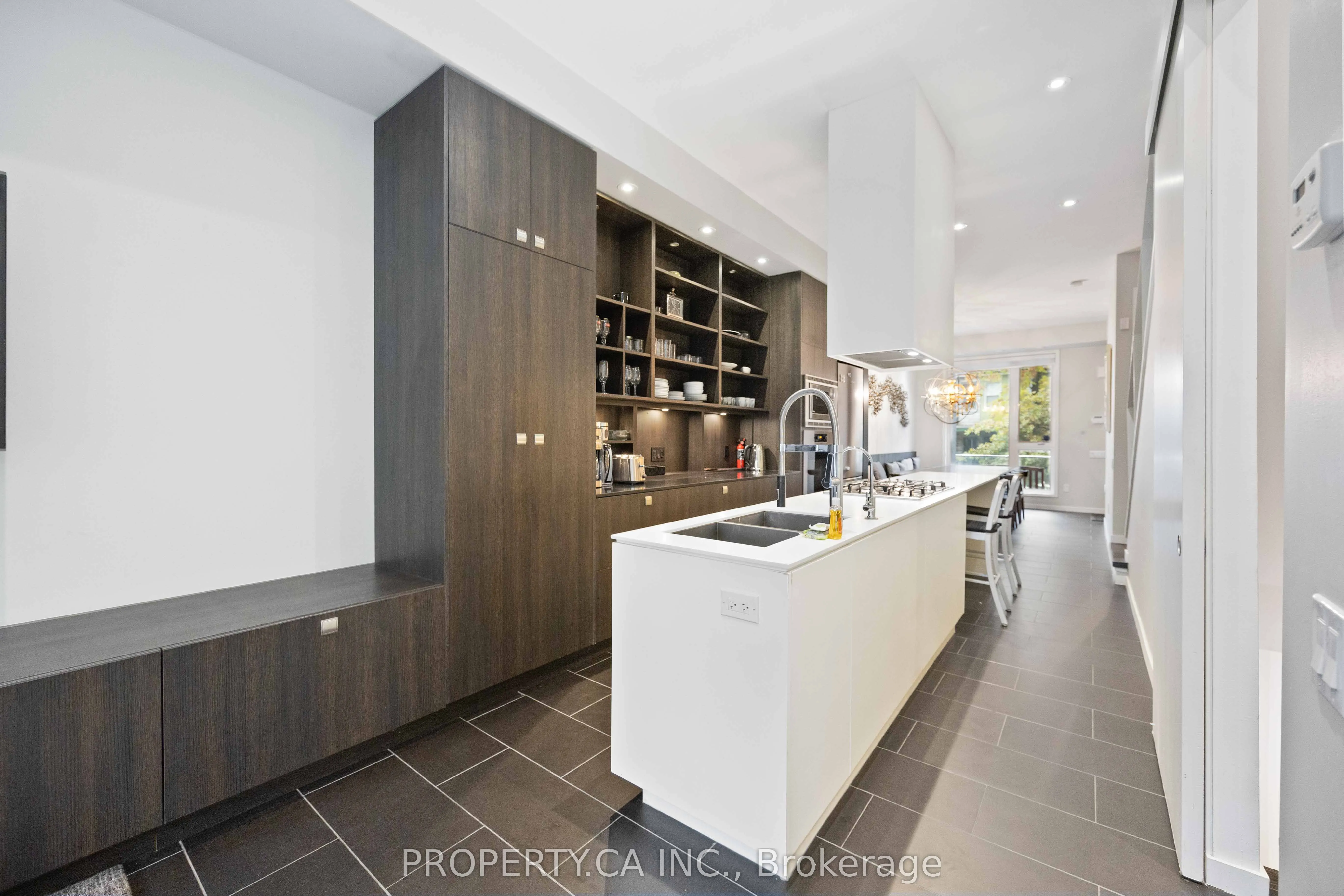 265 Roxton Road