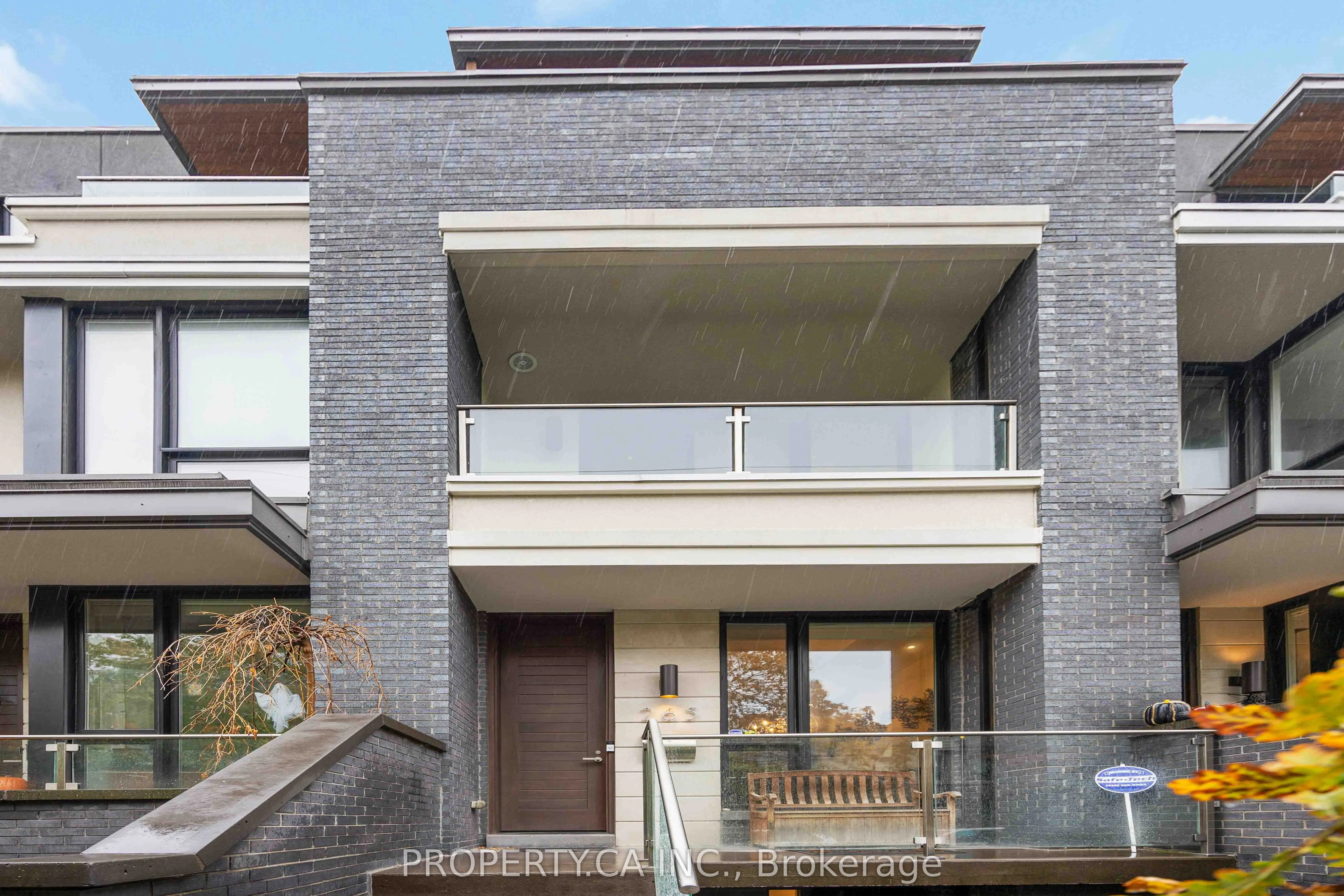 265 Roxton Road