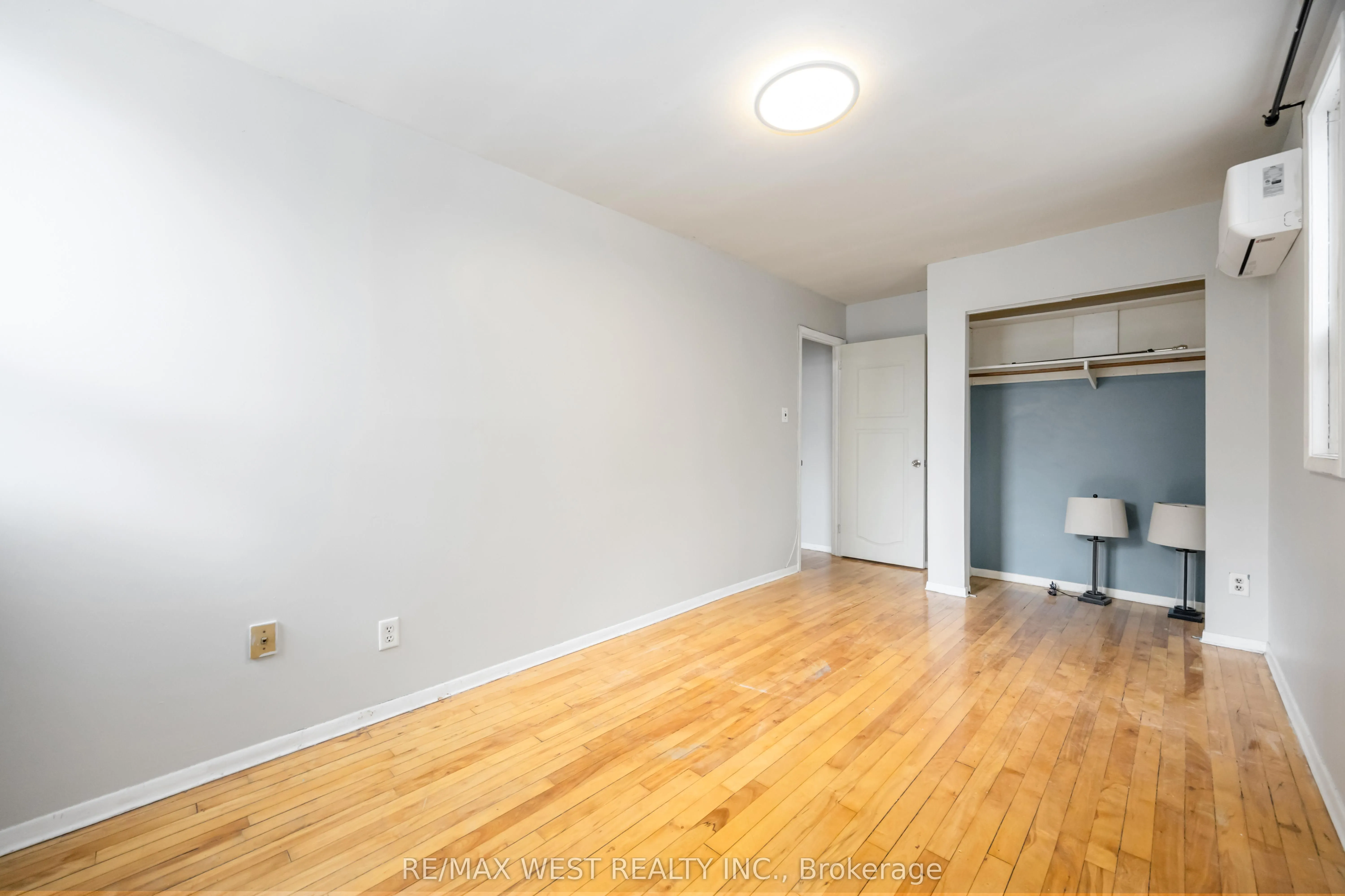 4990 Dundas Street W, #A