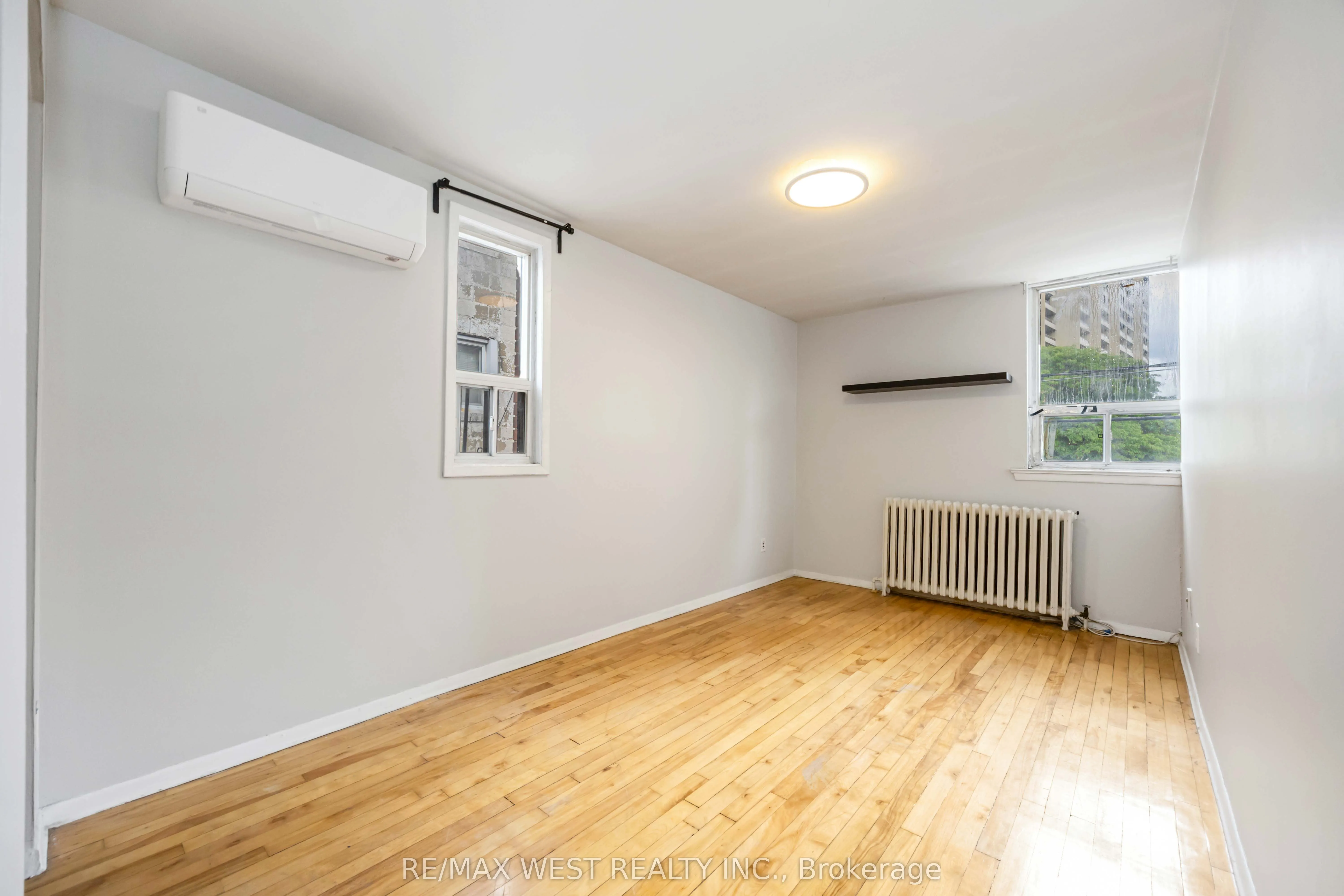4990 Dundas Street W, #A