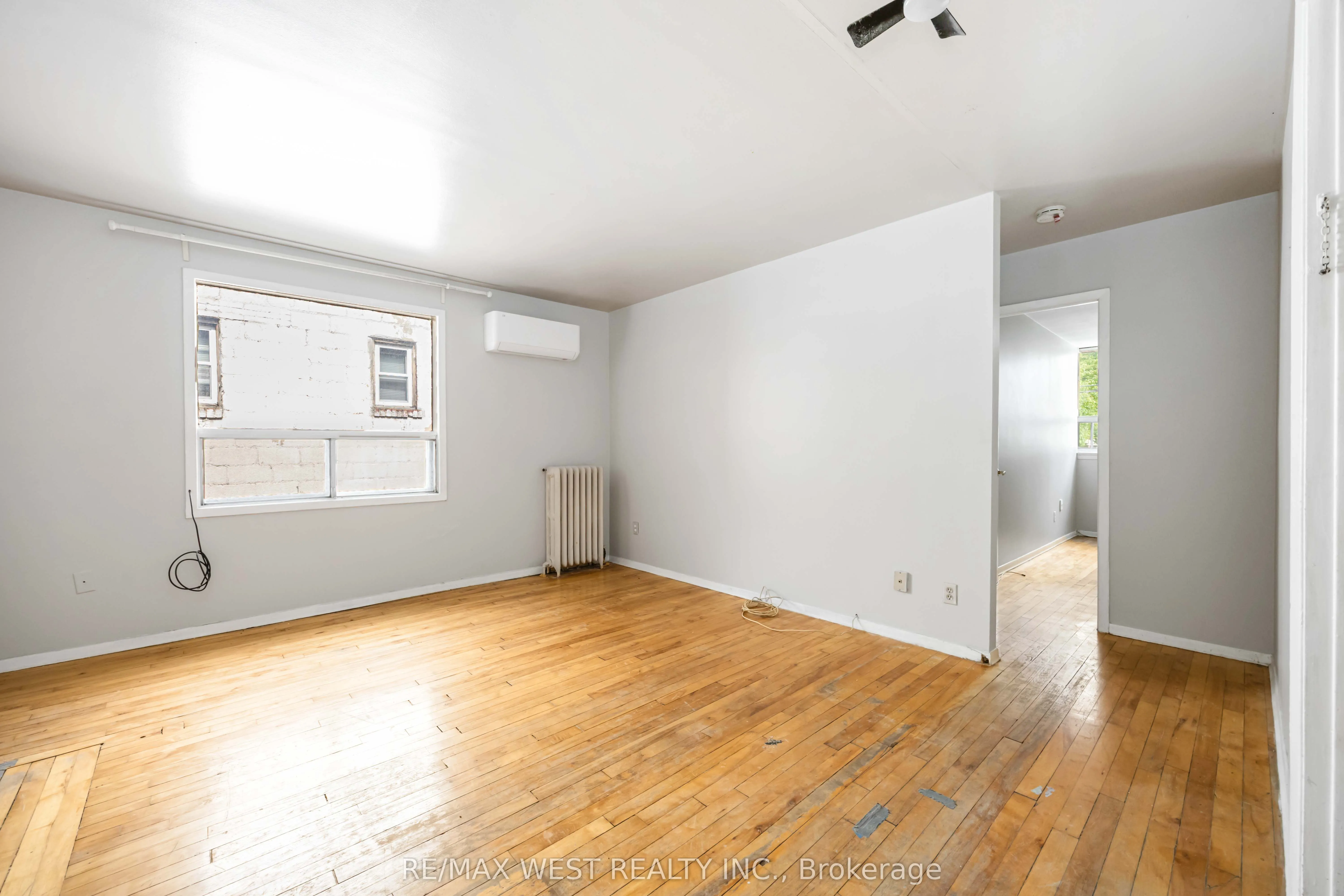 4990 Dundas Street W, #A