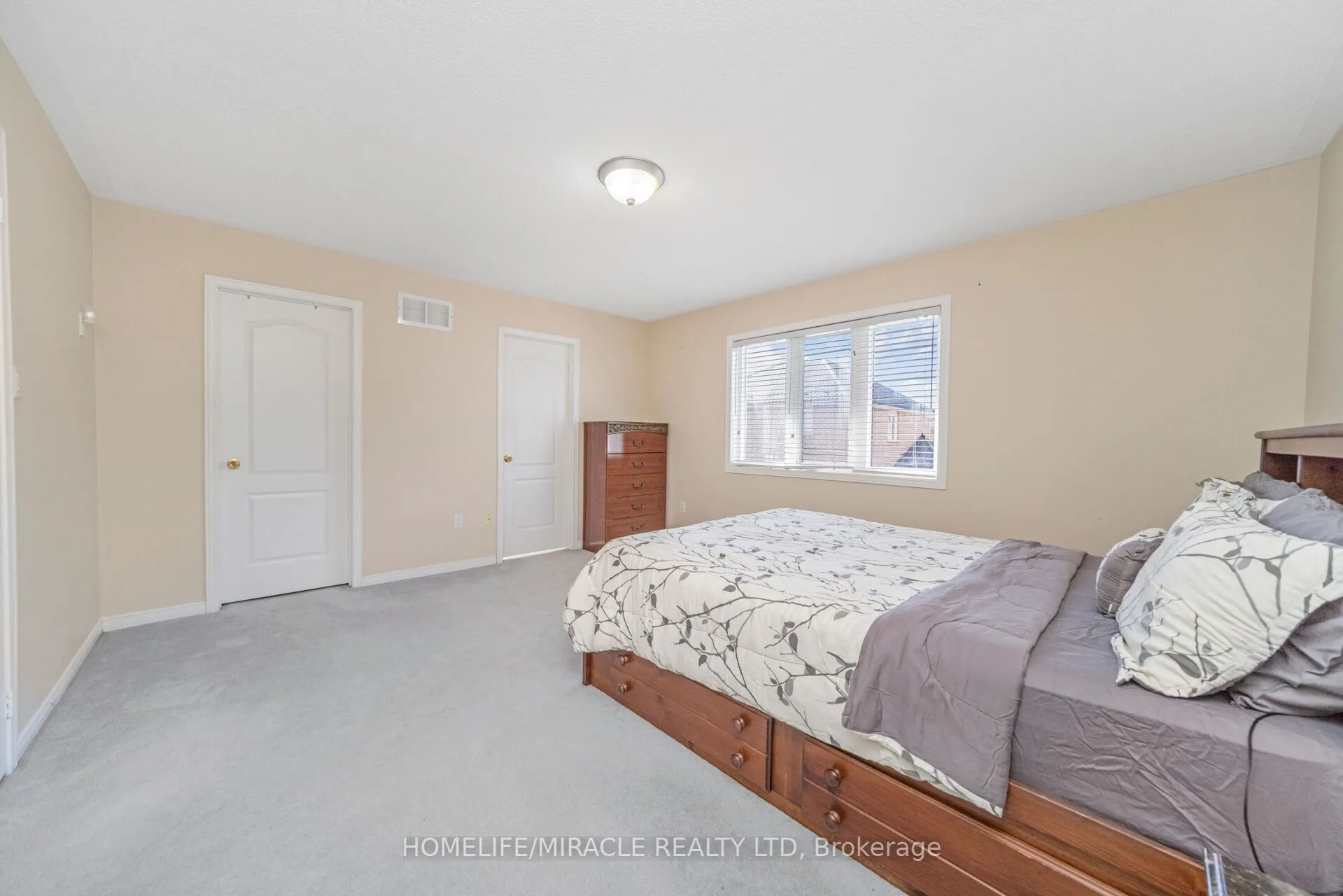 17 Mainard Crescent