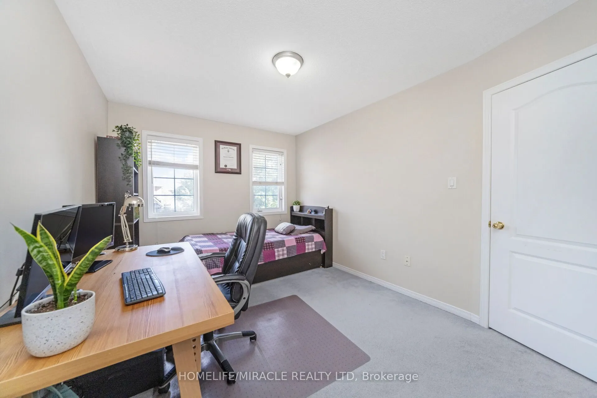 17 Mainard Crescent