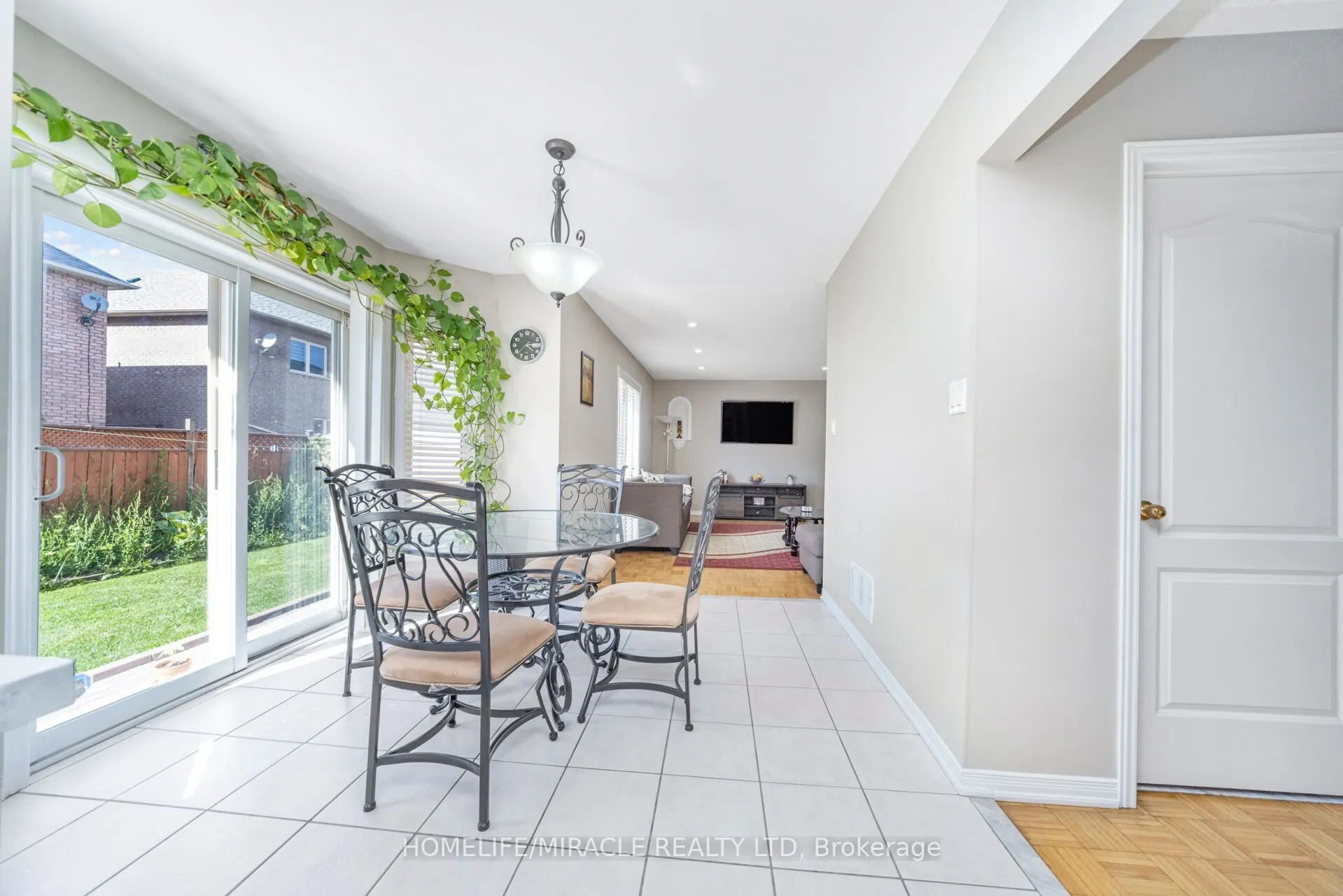 17 Mainard Crescent