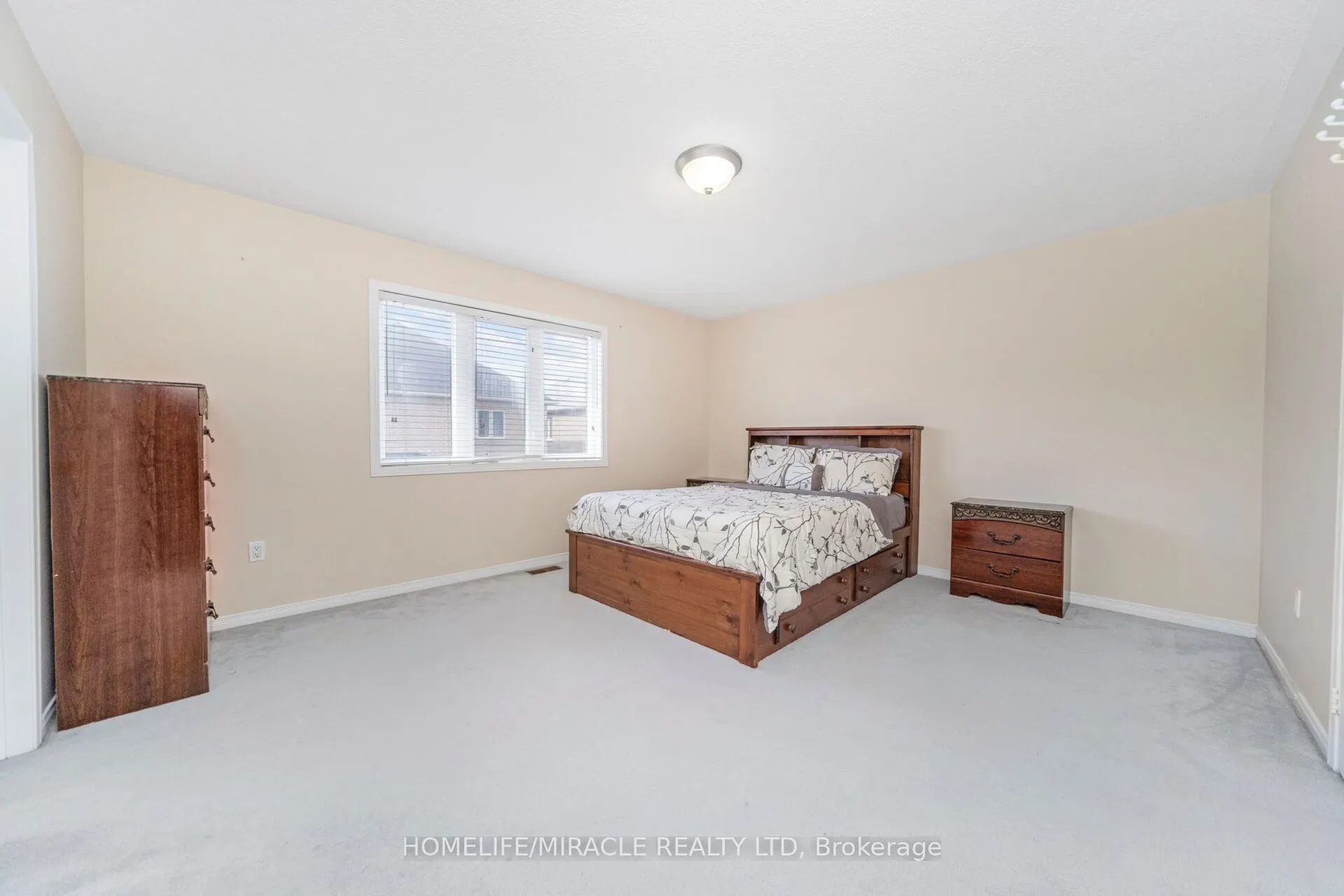 17 Mainard Crescent