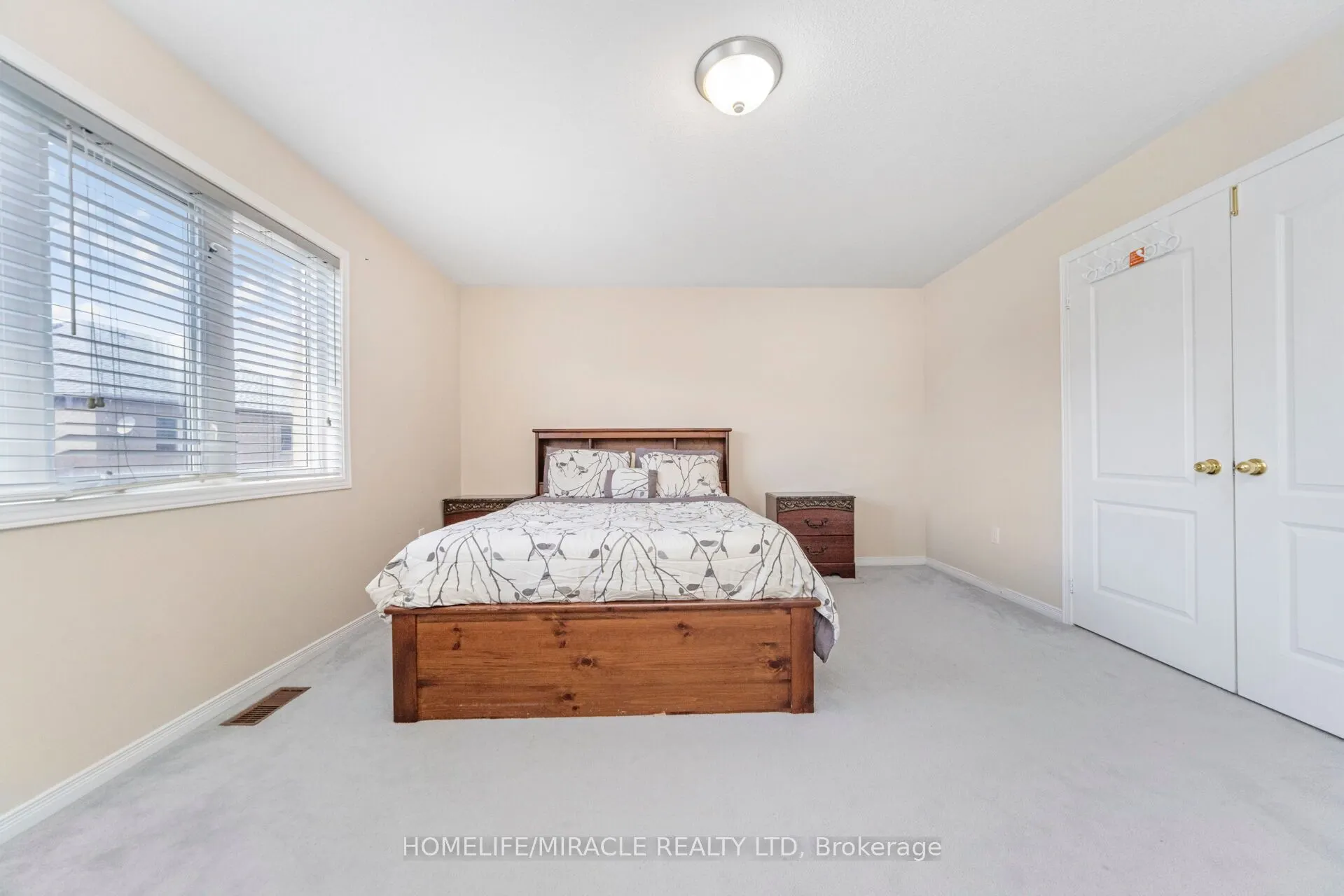 17 Mainard Crescent