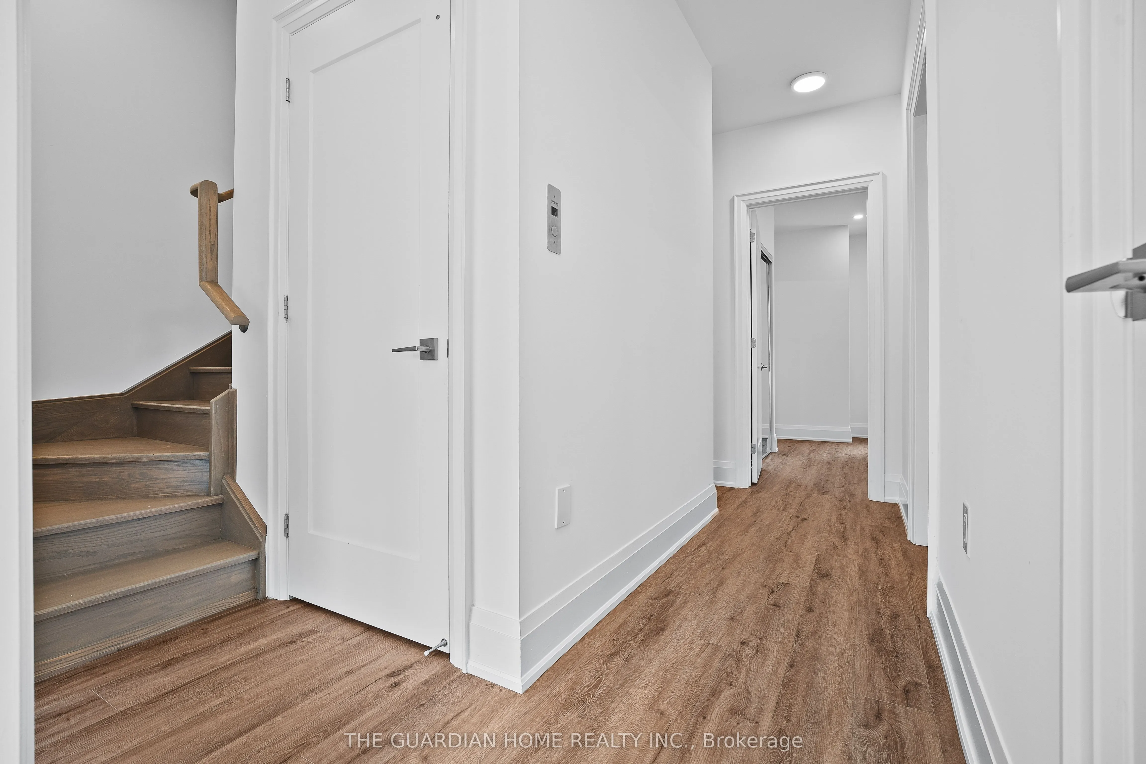 121 High Street W, #4