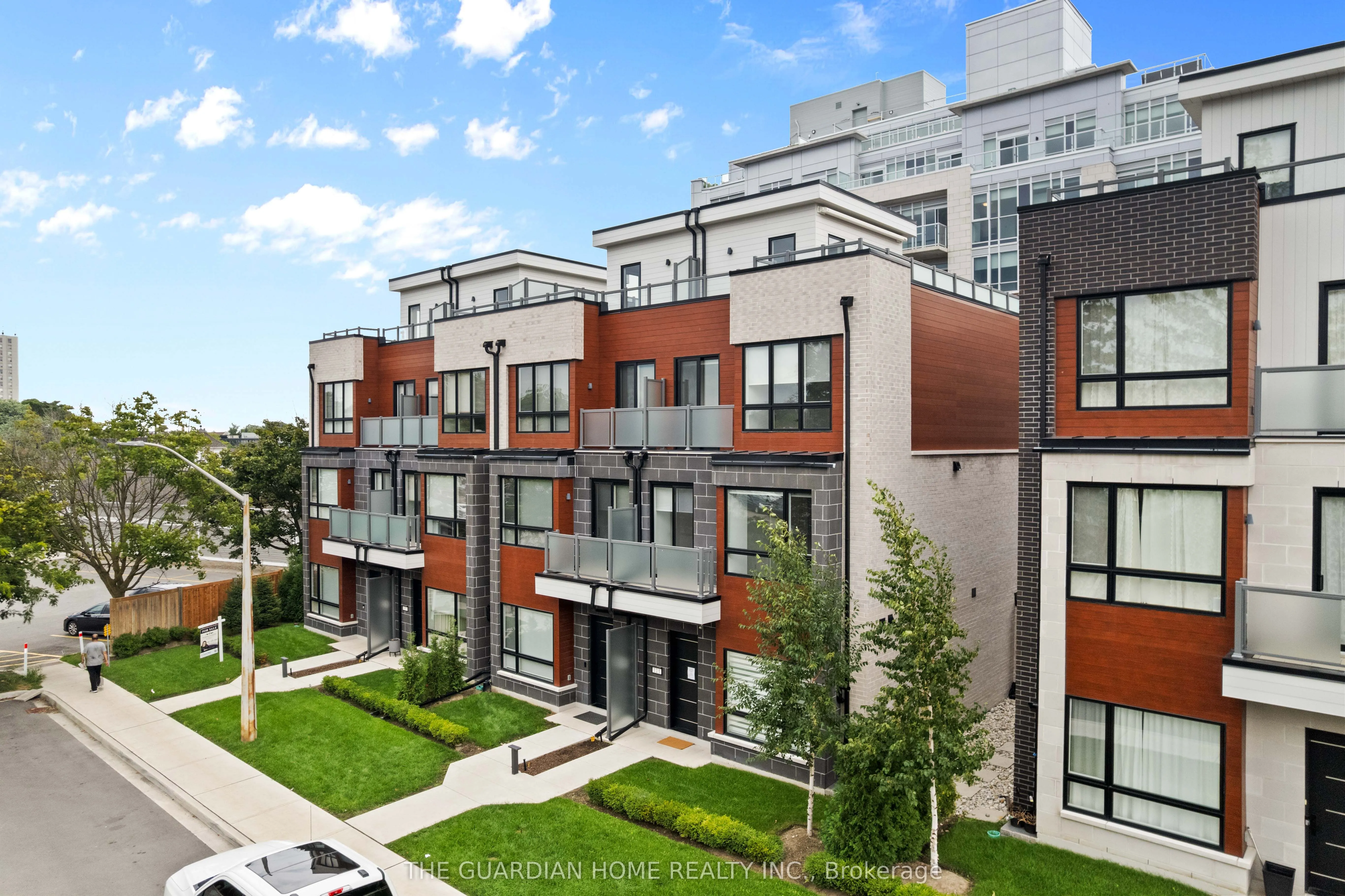 121 High Street W, #4