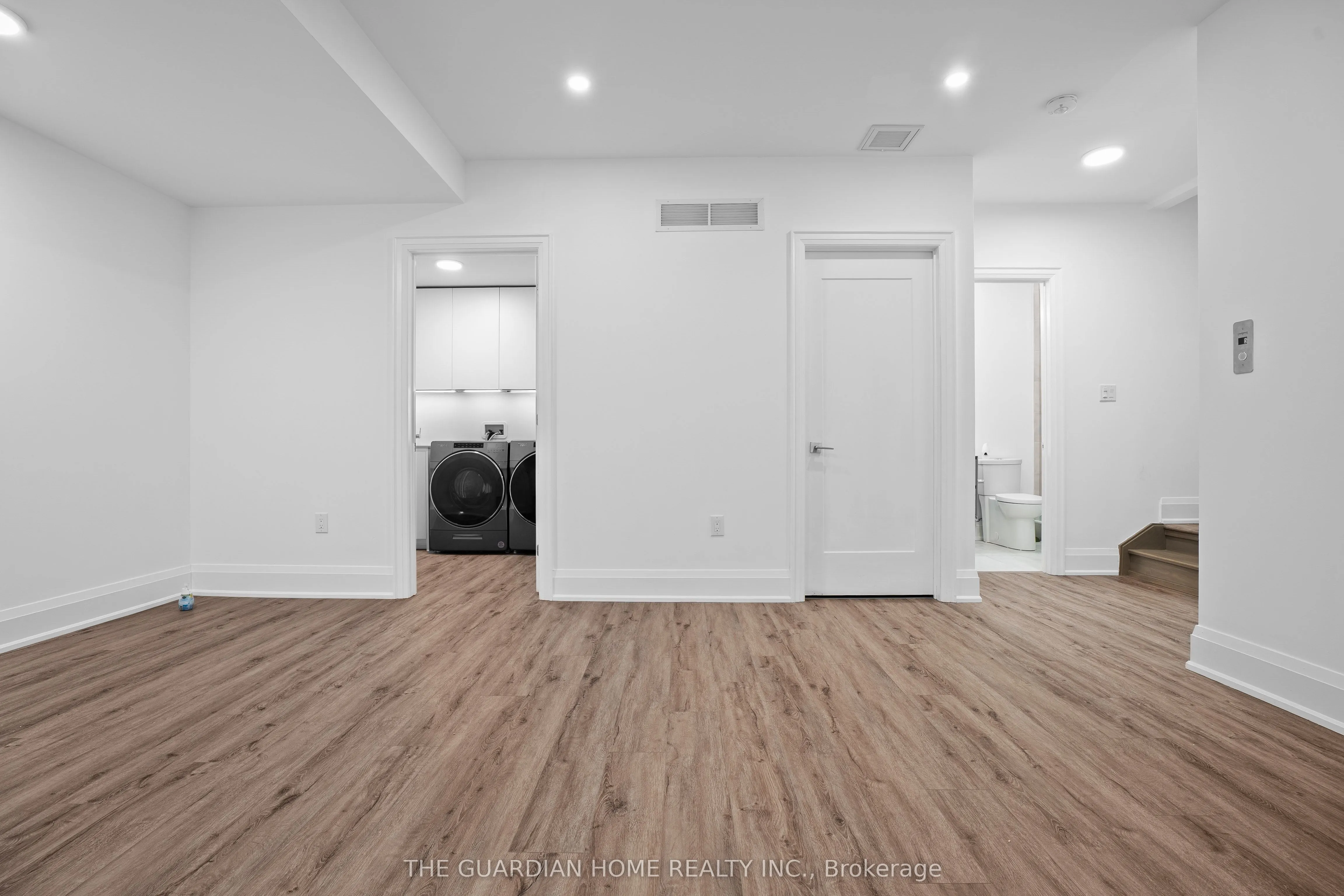 121 High Street W, #4