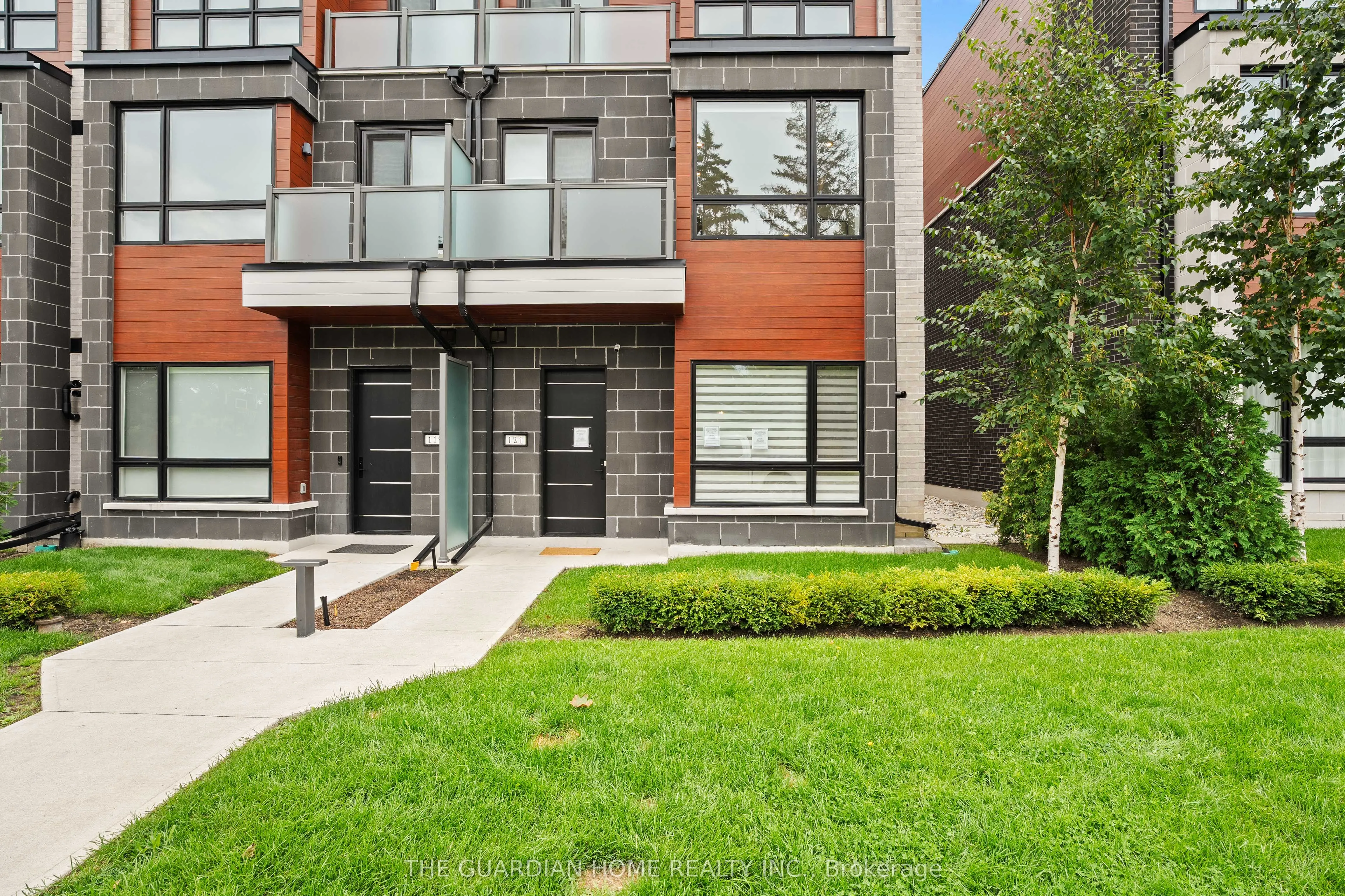 121 High Street W, #4