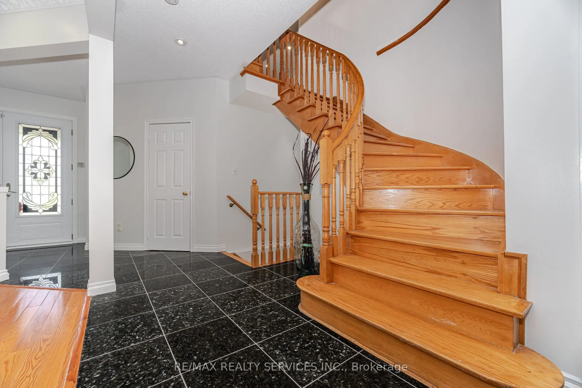 59 Hullen Crescent
