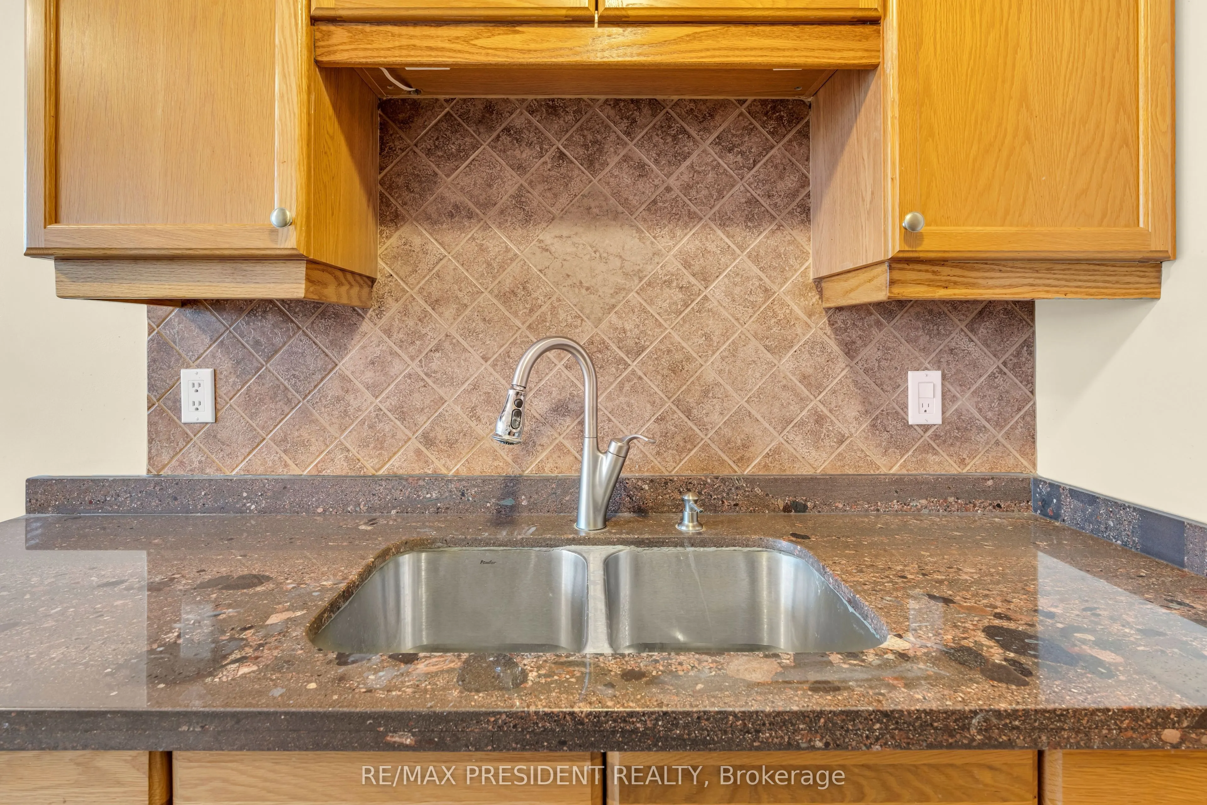 21 Knightsbridge Road, #1408