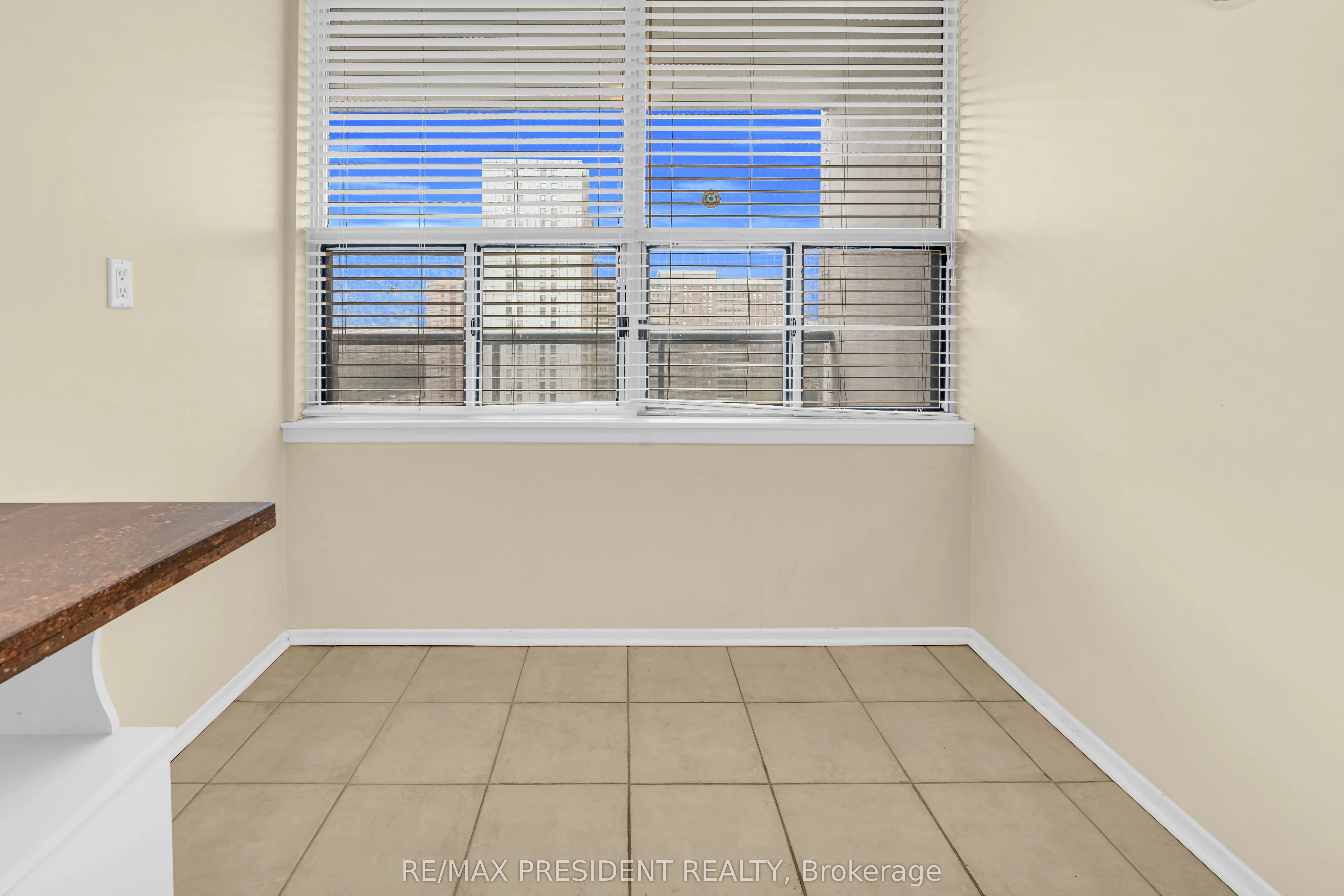 21 Knightsbridge Road, #1408