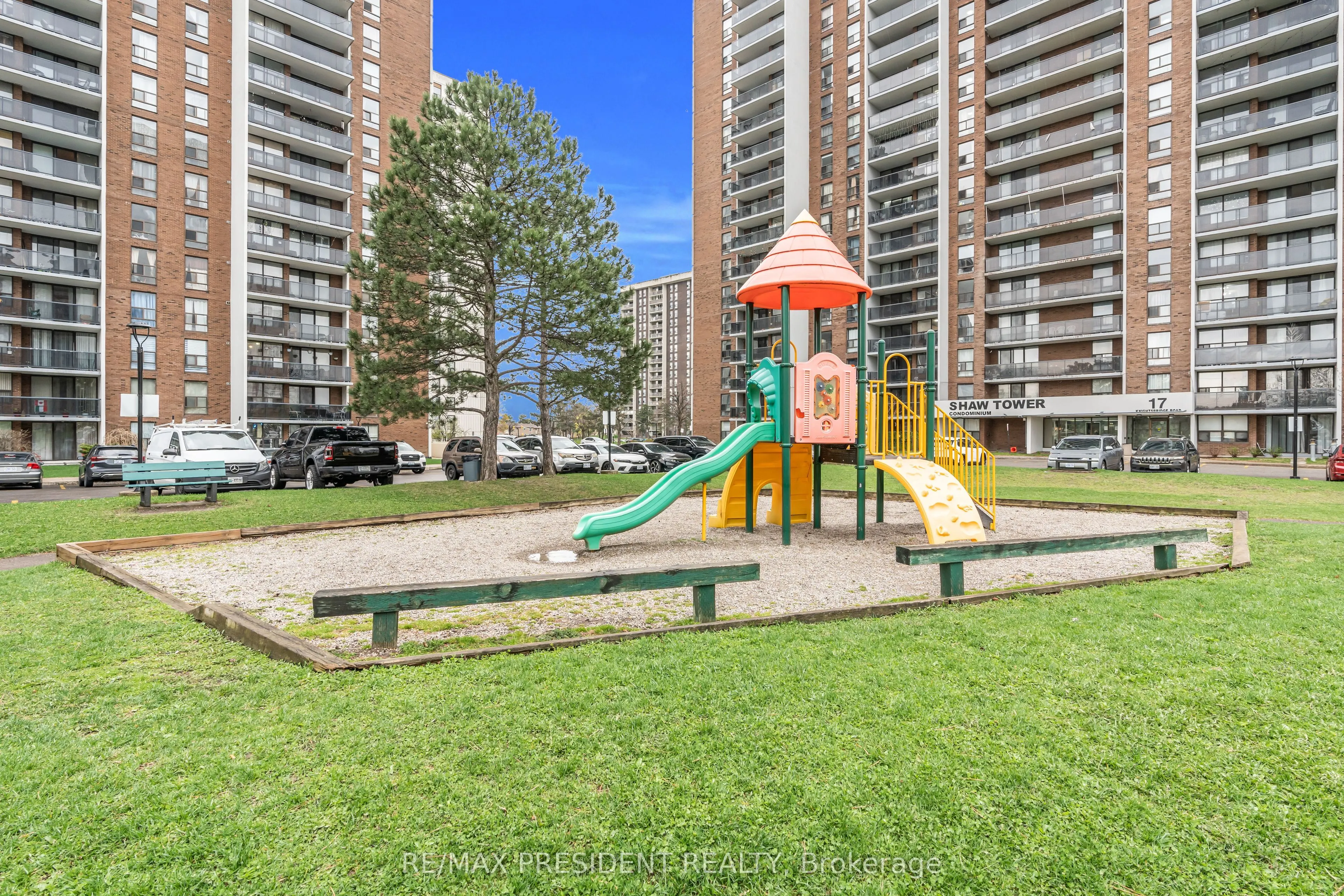 21 Knightsbridge Road, #1408