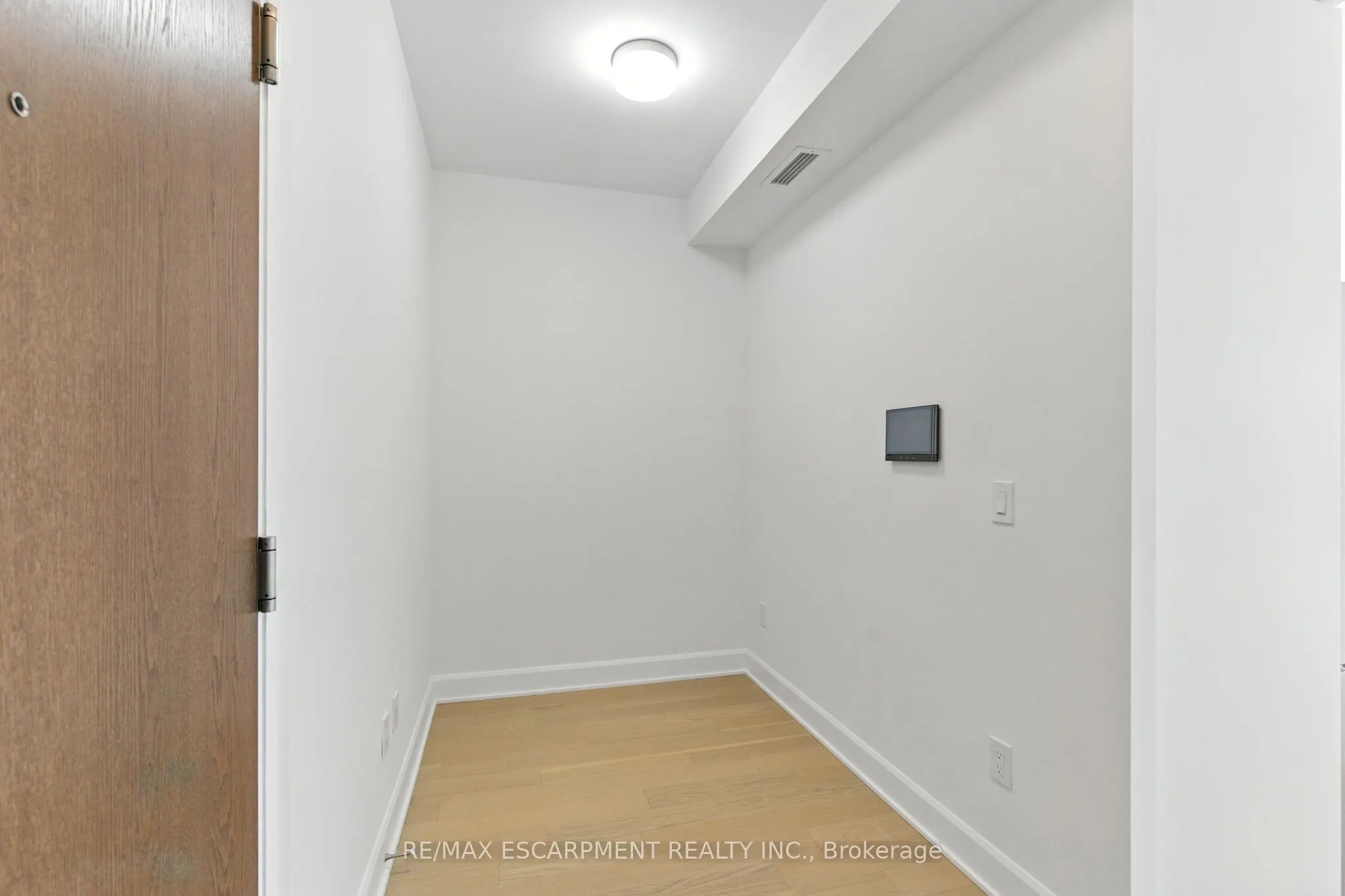 3240 William Coltson Avenue, #820