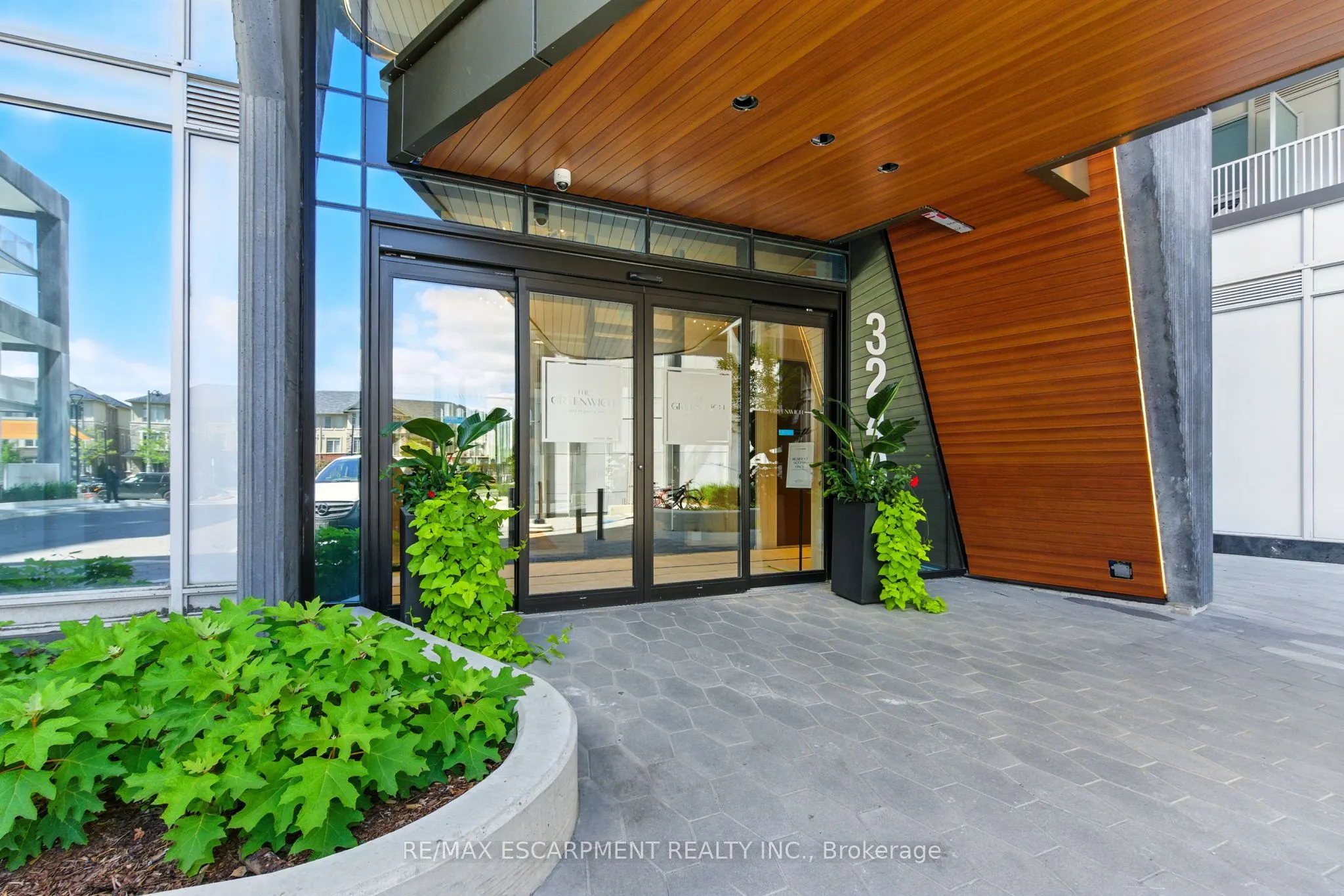 3240 William Coltson Avenue, #820