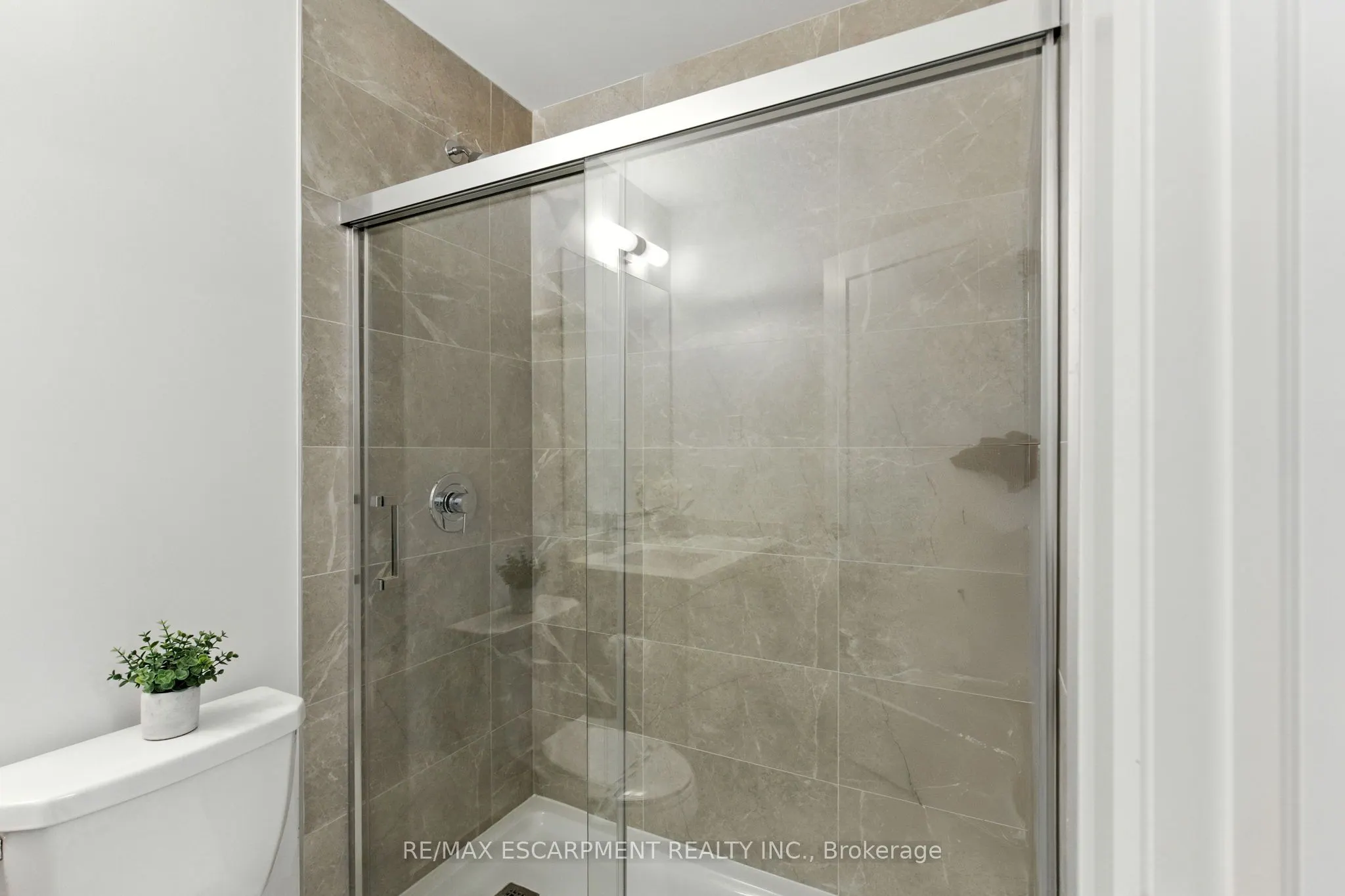 3240 William Coltson Avenue, #820