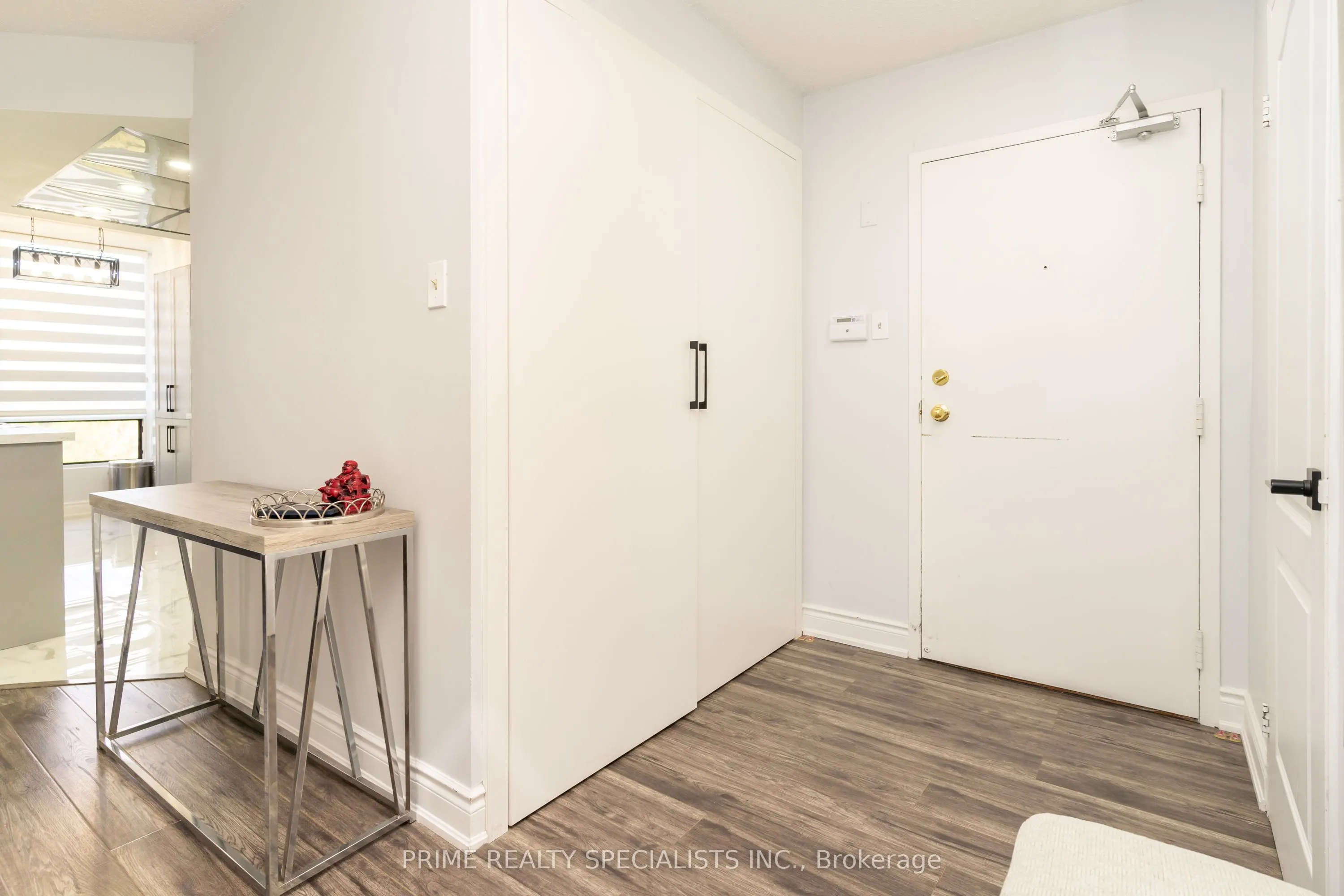 26 Hanover Road, #611