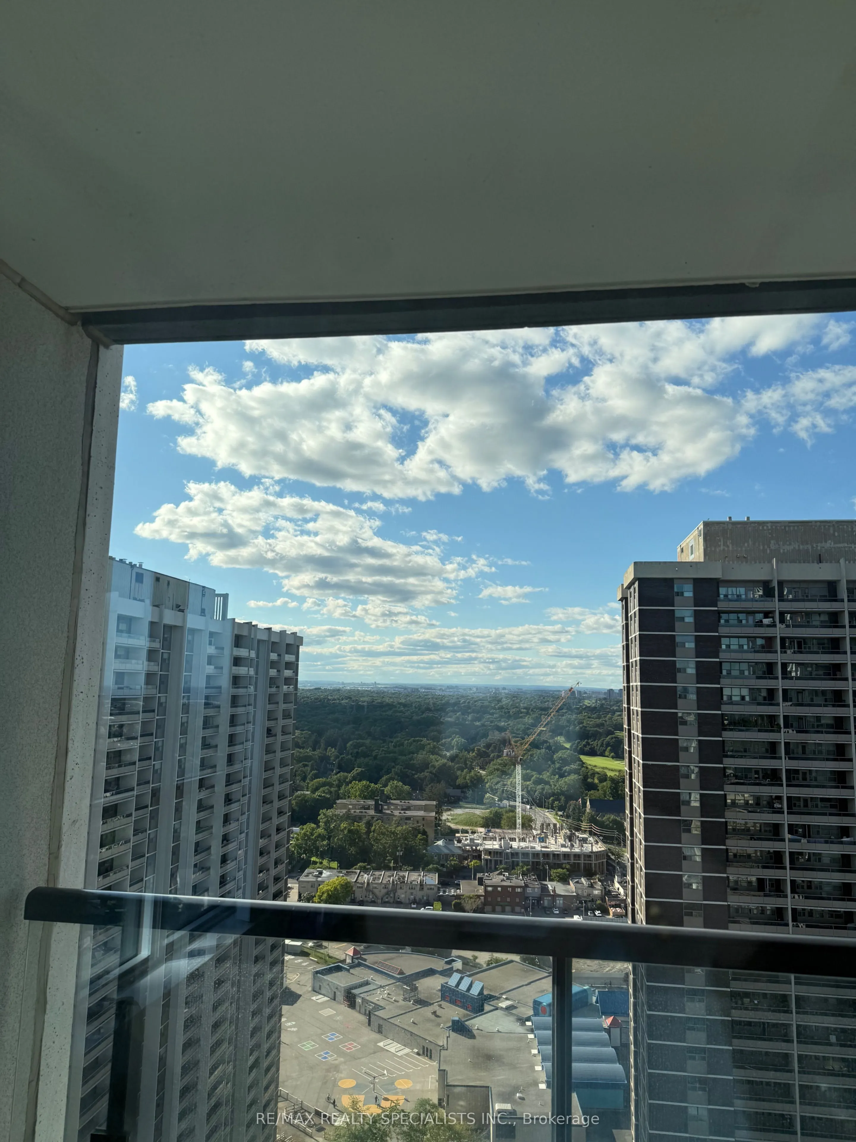 7 Mabelle Avenue, #3002
