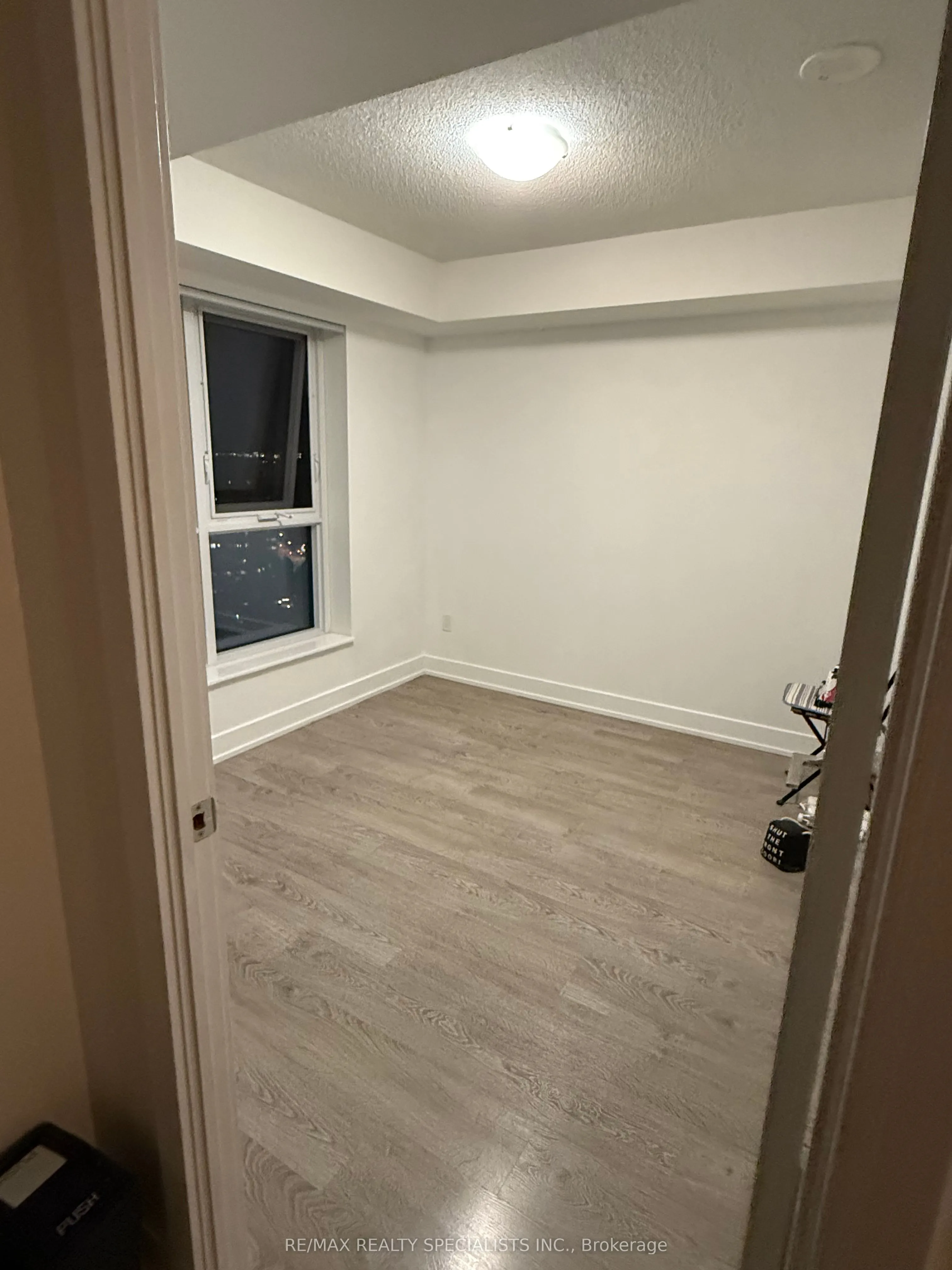 7 Mabelle Avenue, #3002