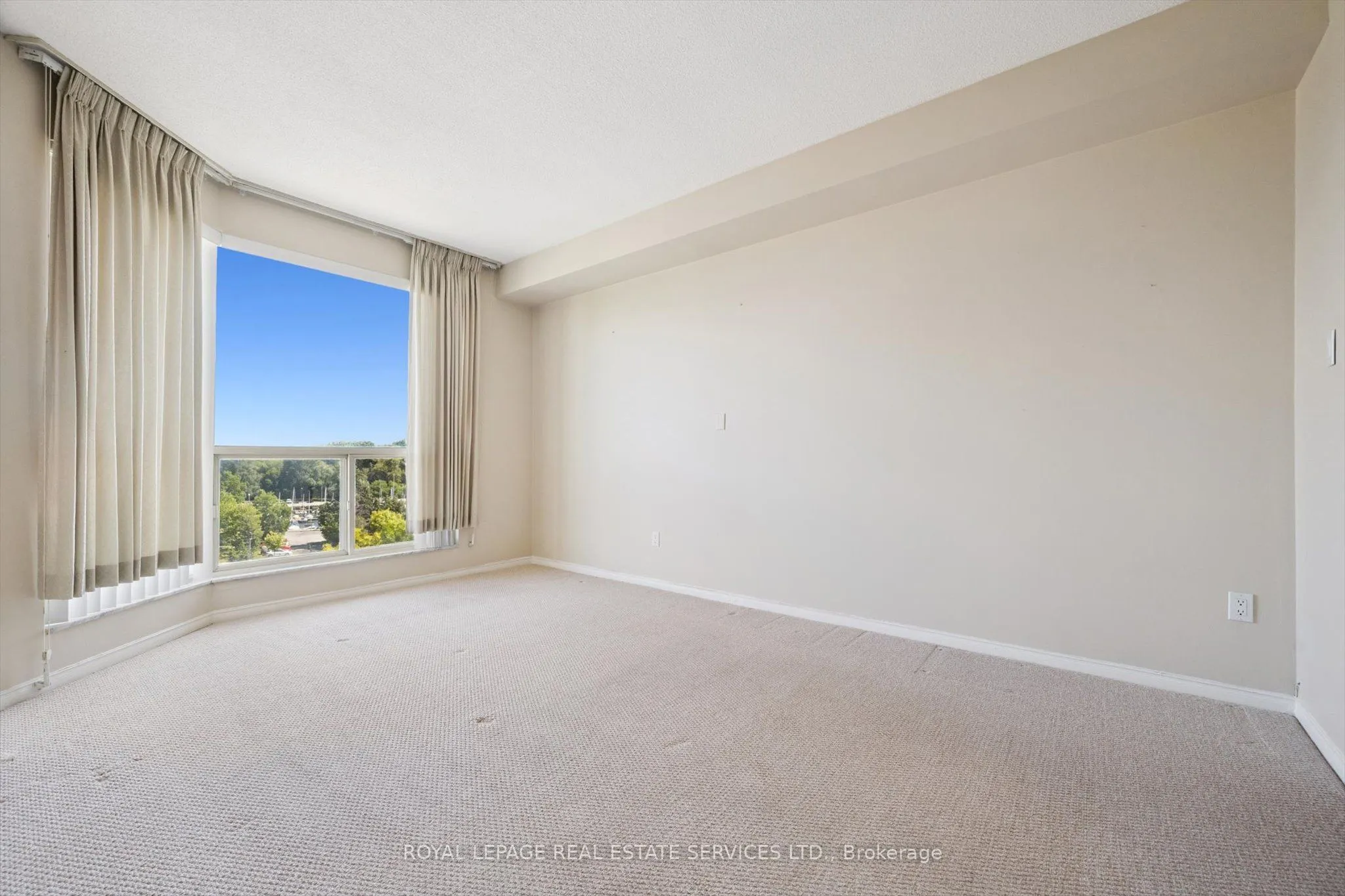 2511 Lakeshore Road W, #608