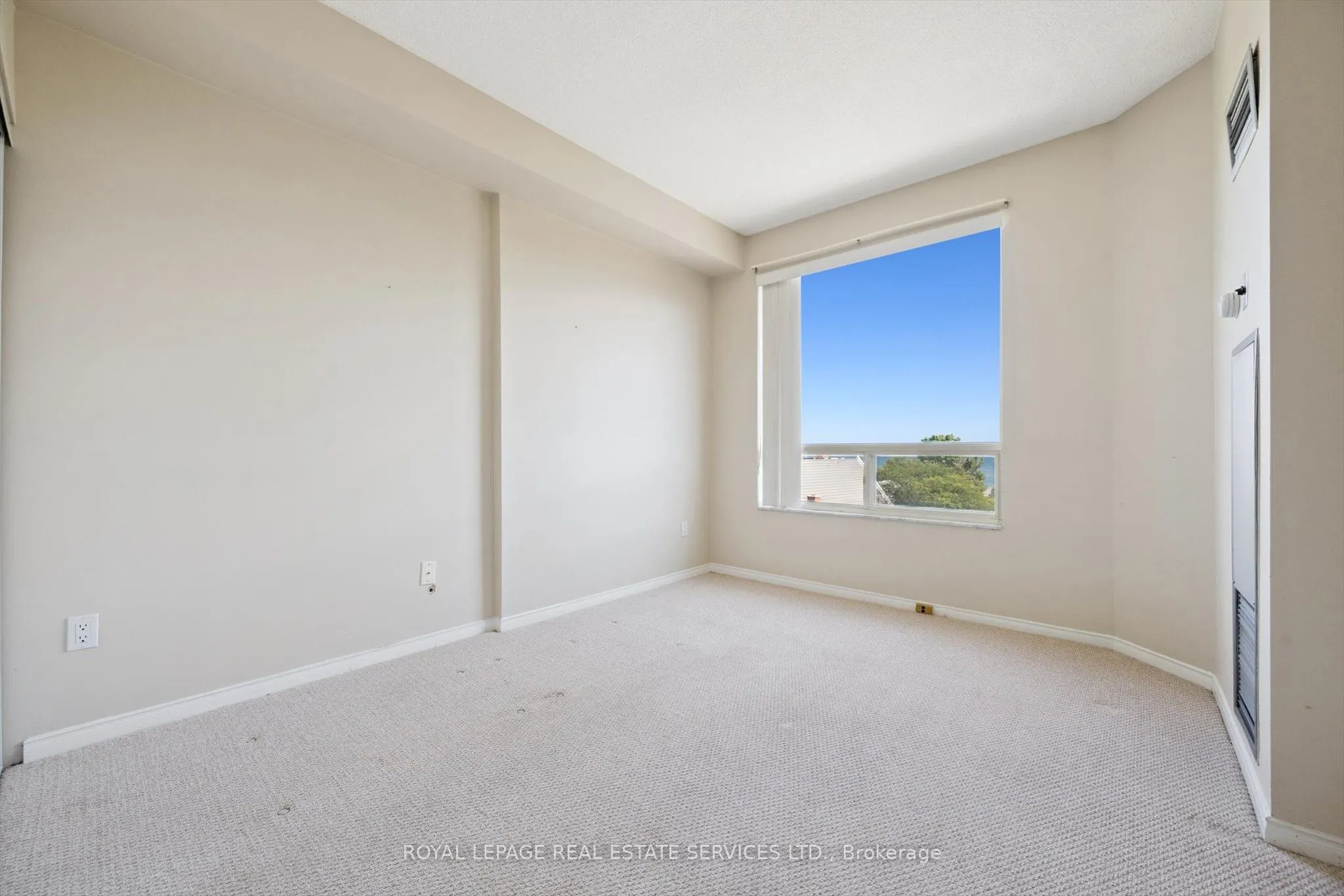 2511 Lakeshore Road W, #608