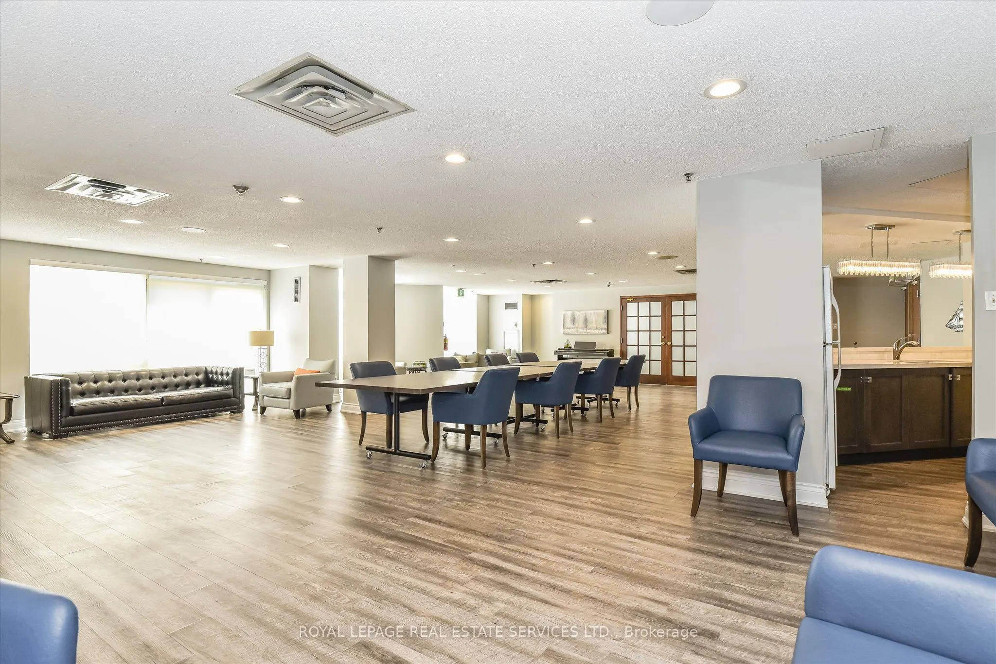 2511 Lakeshore Road W, #608