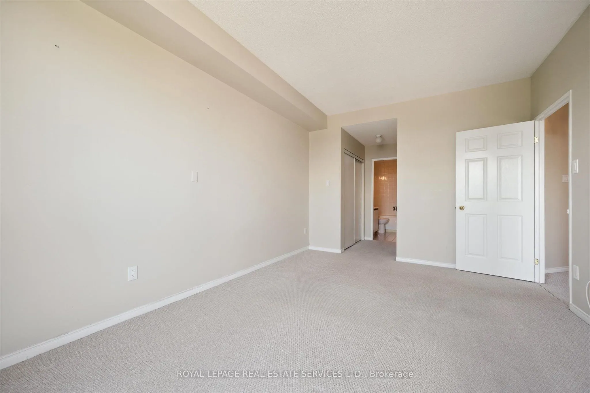 2511 Lakeshore Road W, #608