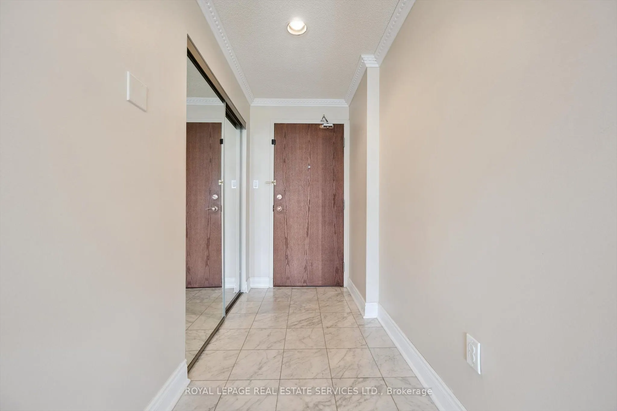 2511 Lakeshore Road W, #608